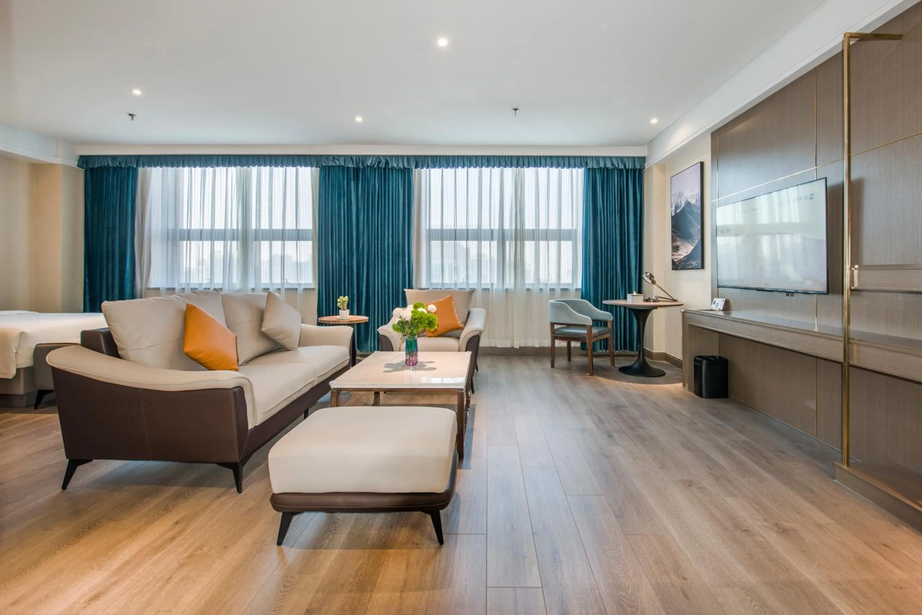 Atour X Hotel Yangjiang Jiangcheng Junyi Plaza