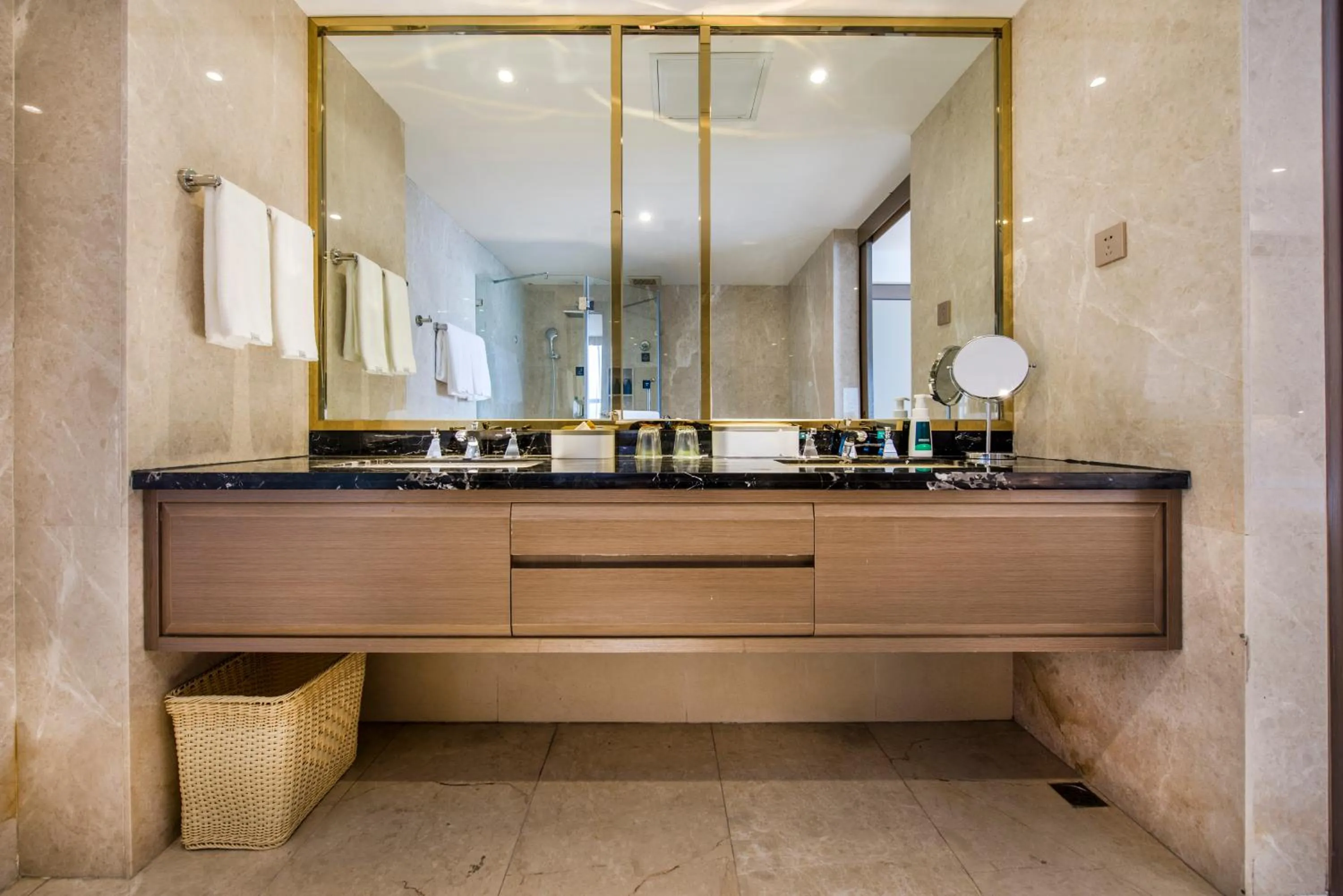 Atour X Hotel Yangjiang Jiangcheng Junyi Plaza