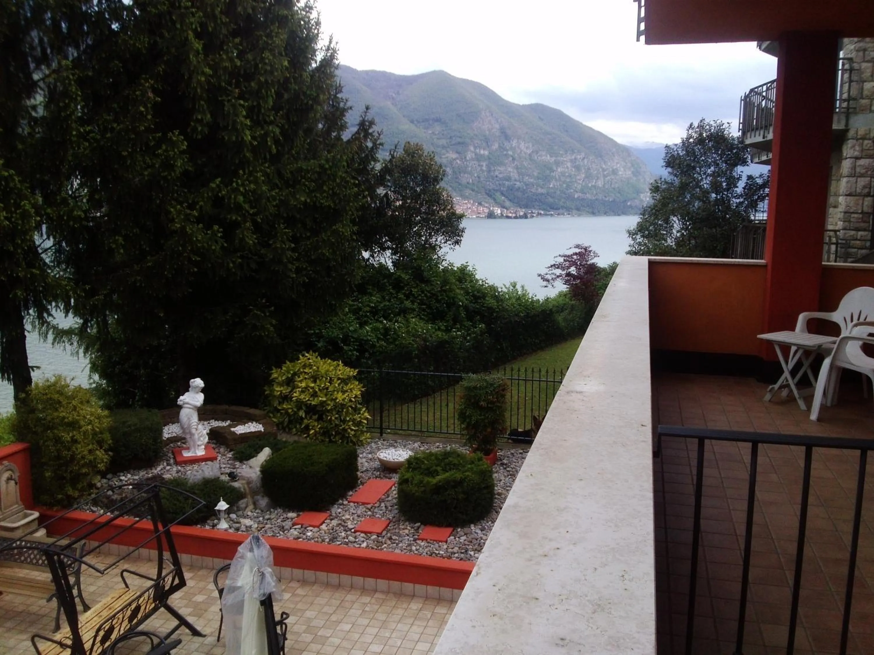 Spring in Hotel Empire Resort