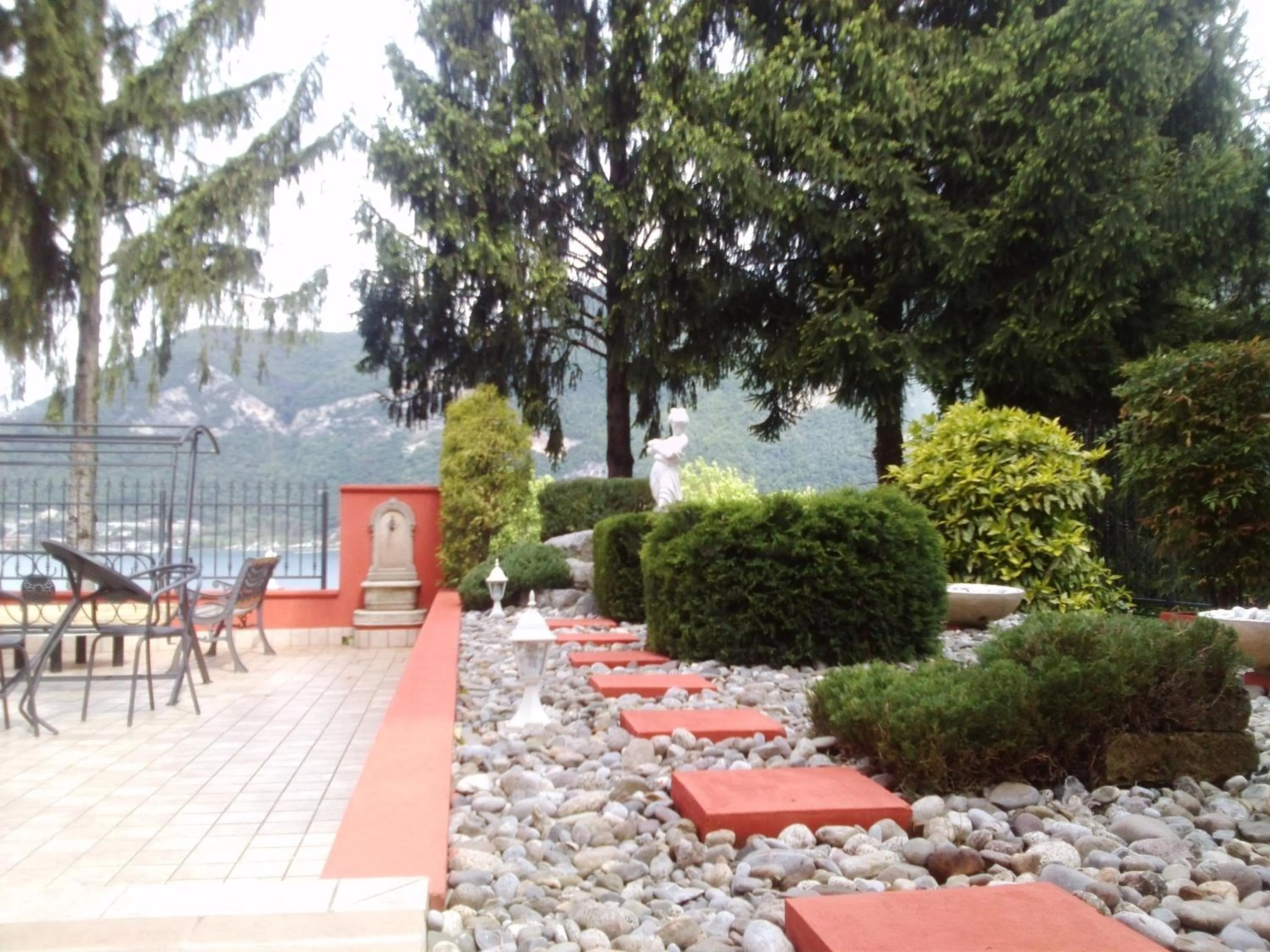 Day in Hotel Empire Resort