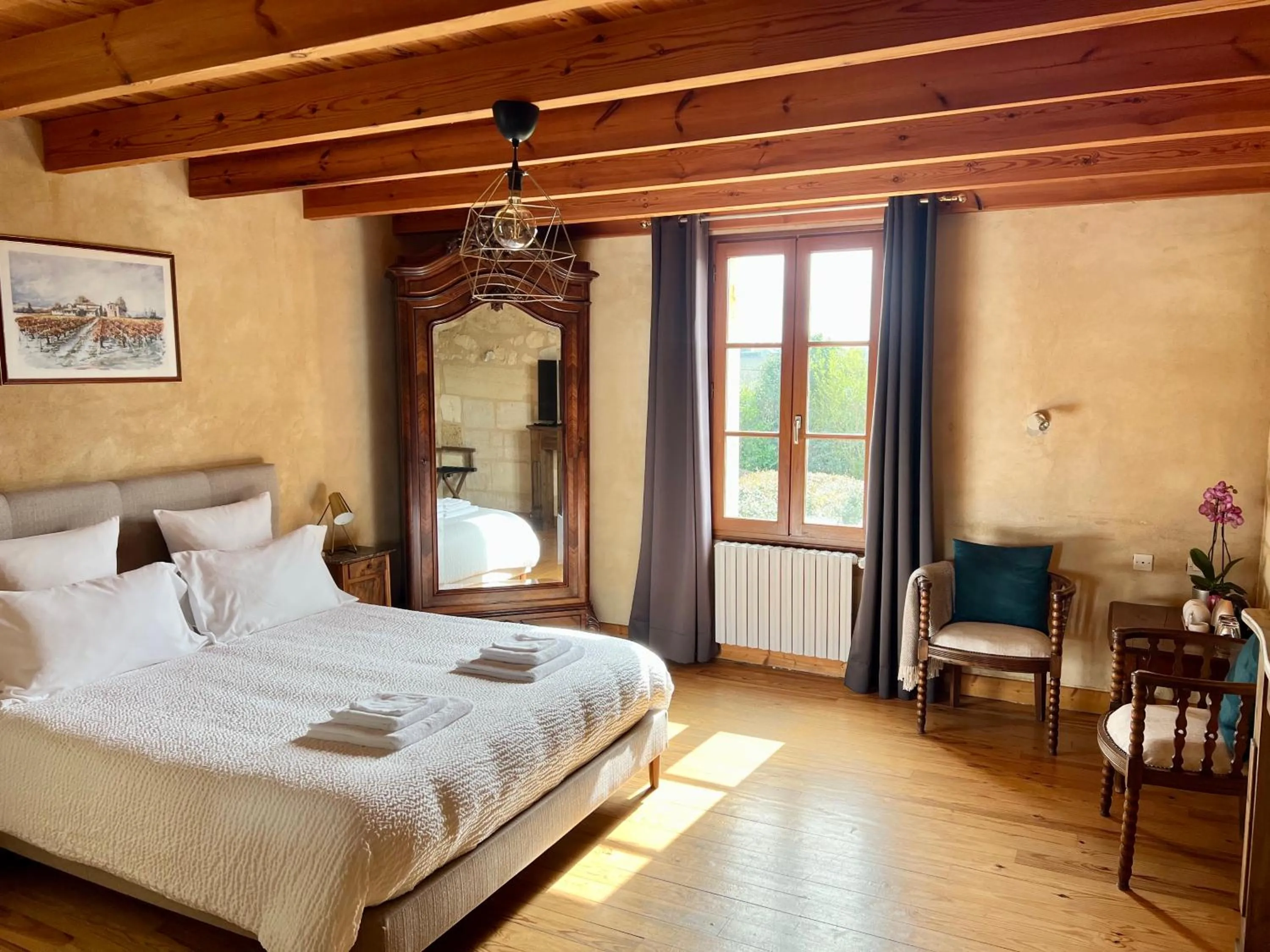 Photo of the whole room, Bed in La Gomerie Chambres d'Hotes