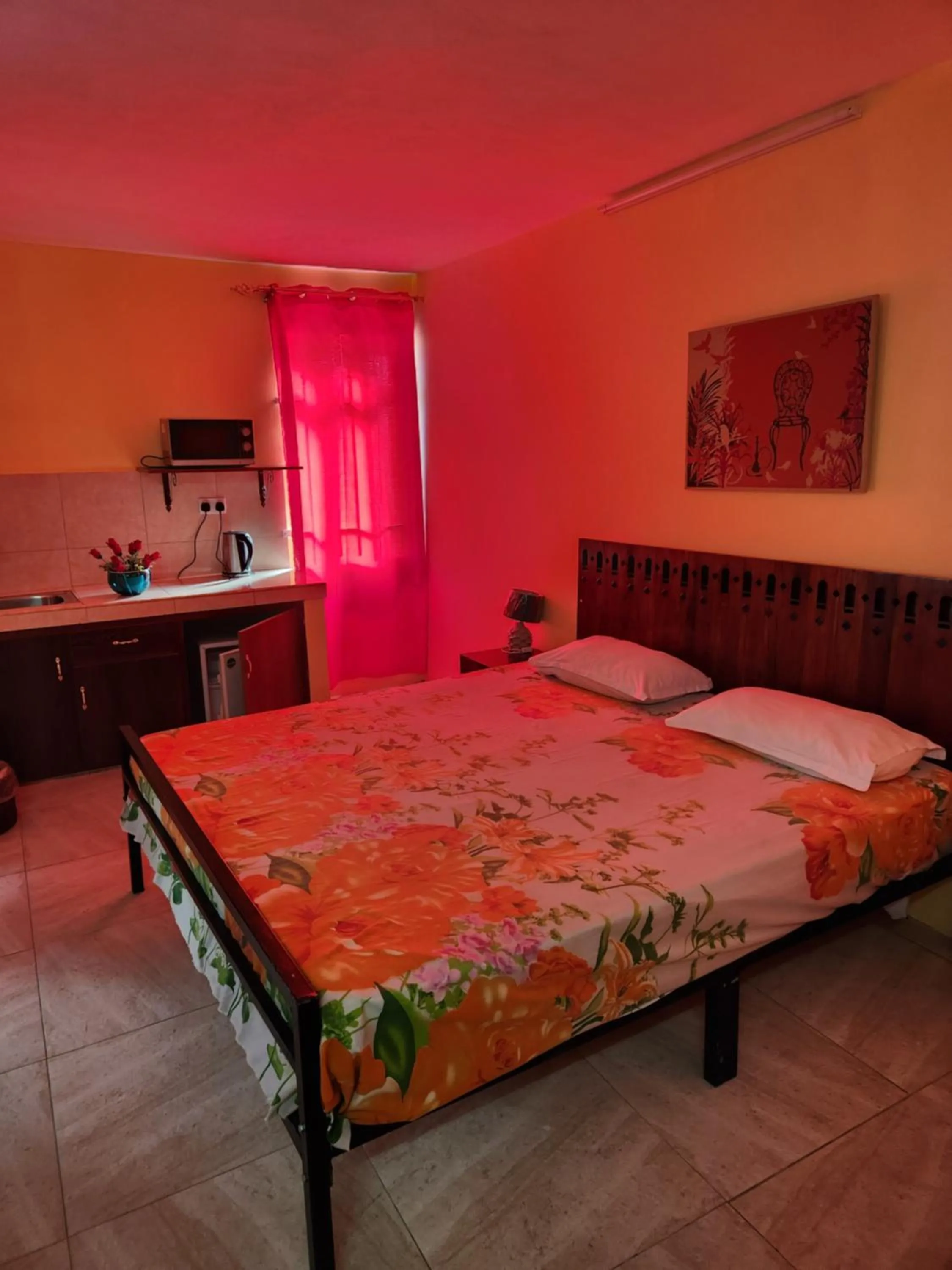 Family, Bed in Bob Apartments