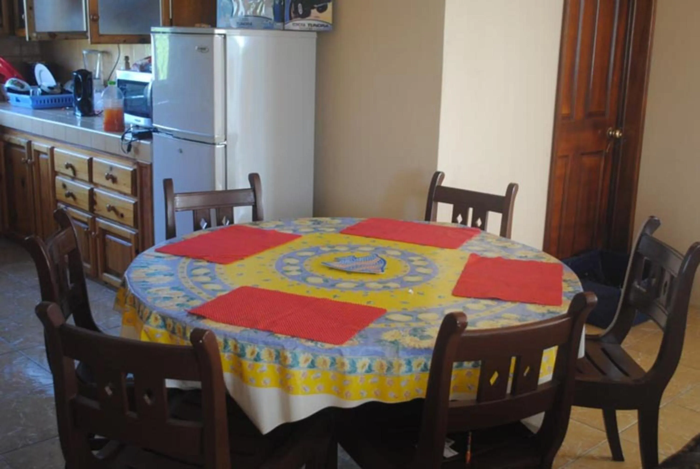 Dining area in Bob Apartments