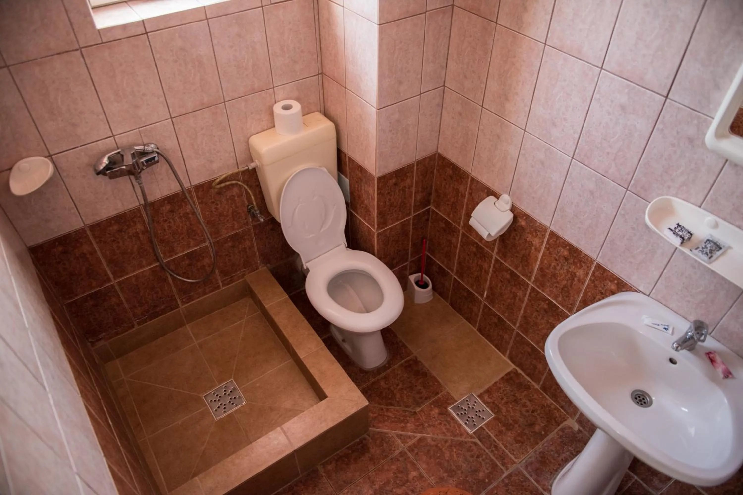 Bathroom in Hotel Dynes