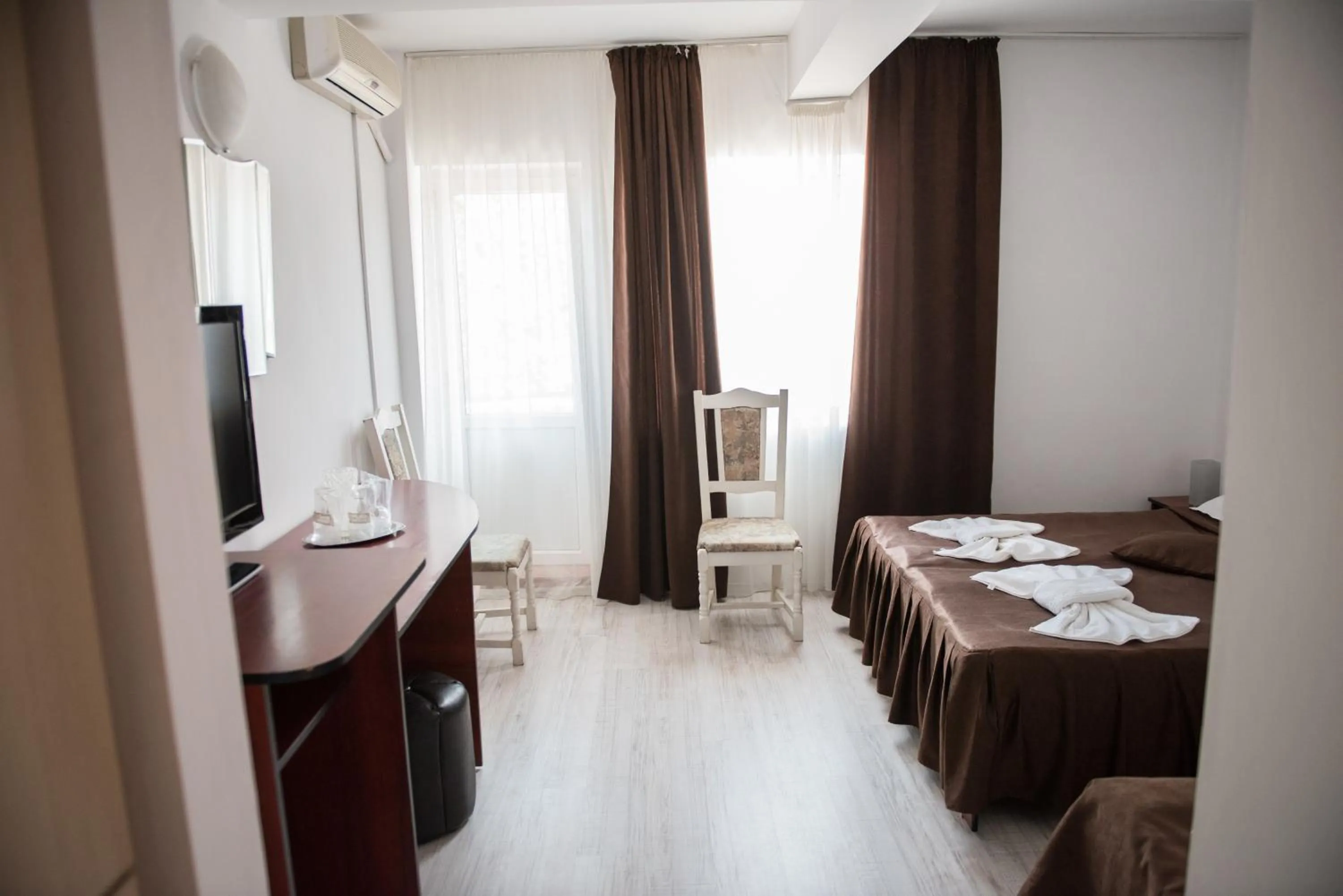 older children, Bed in Hotel Dynes