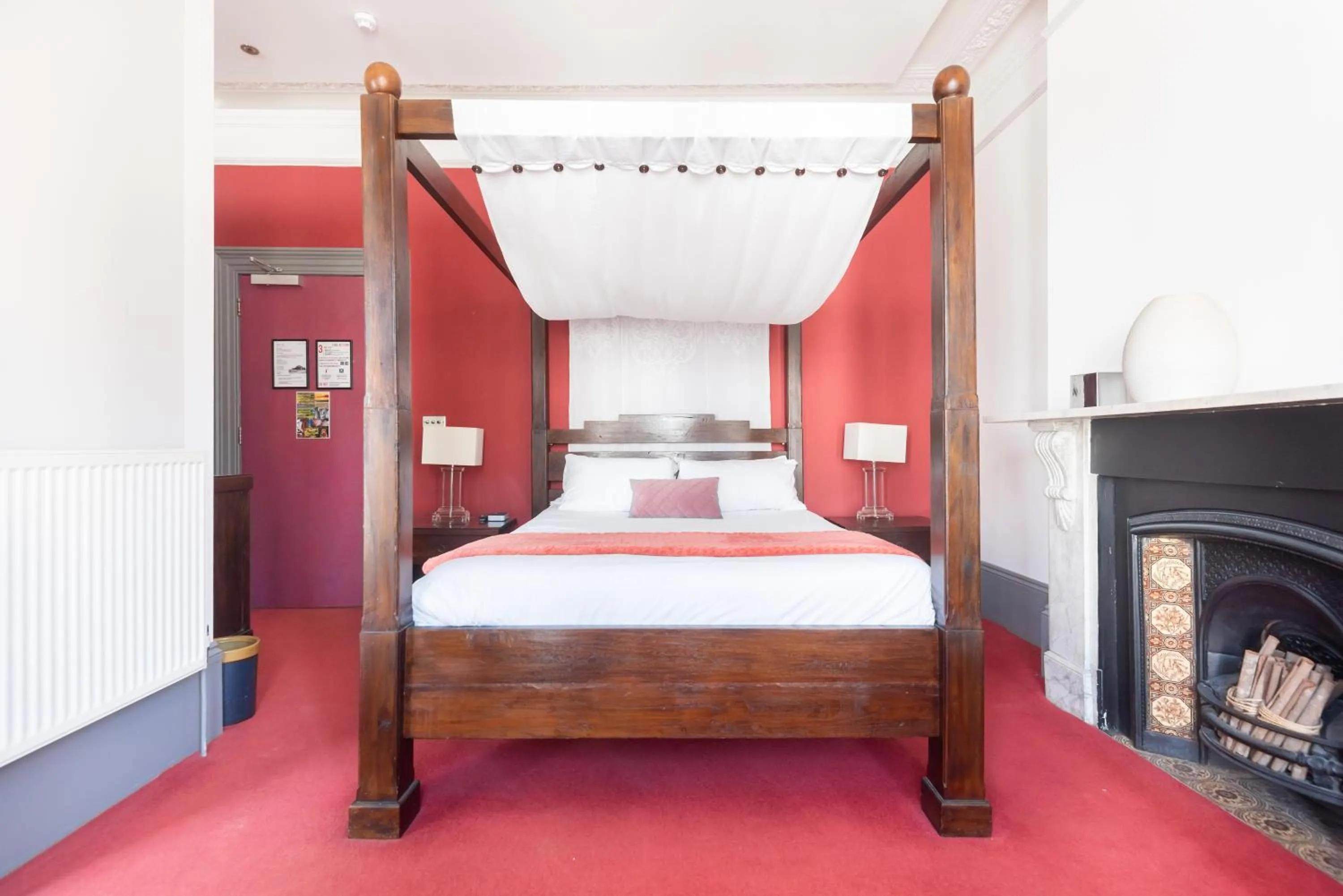 Bed in INNit Cavalaire