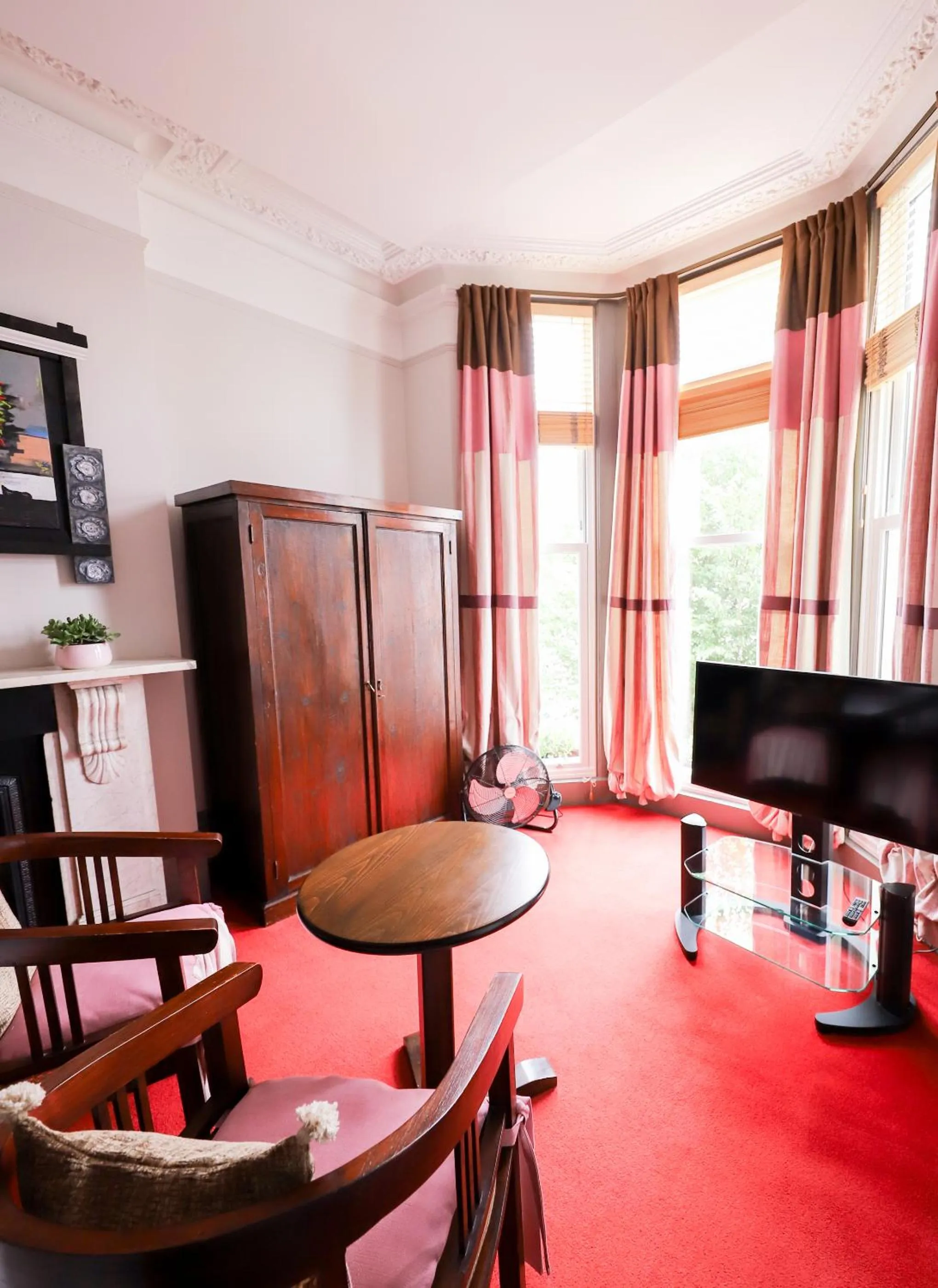 TV and multimedia in INNit Cavalaire