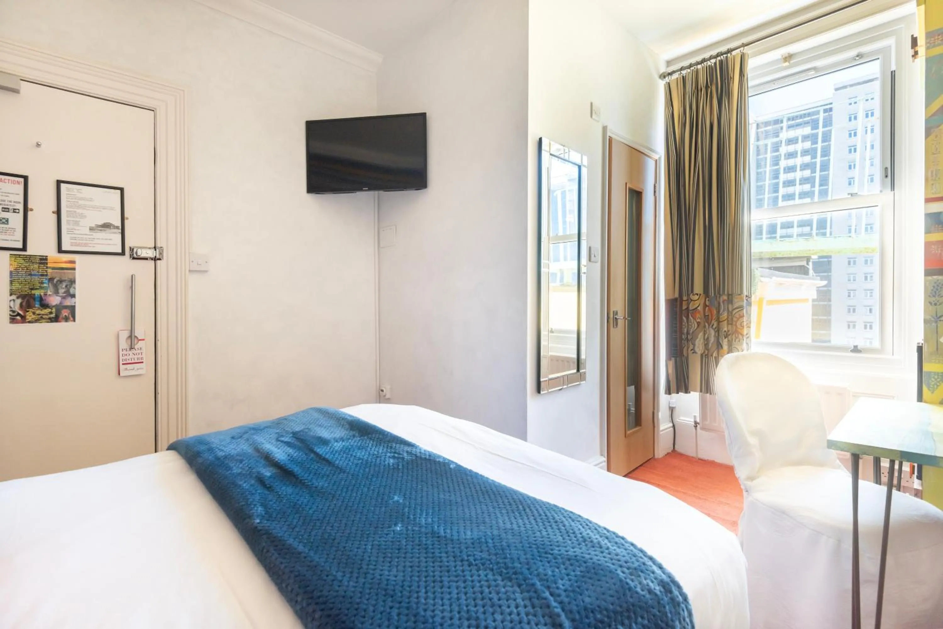 TV and multimedia, Bed in INNit Cavalaire