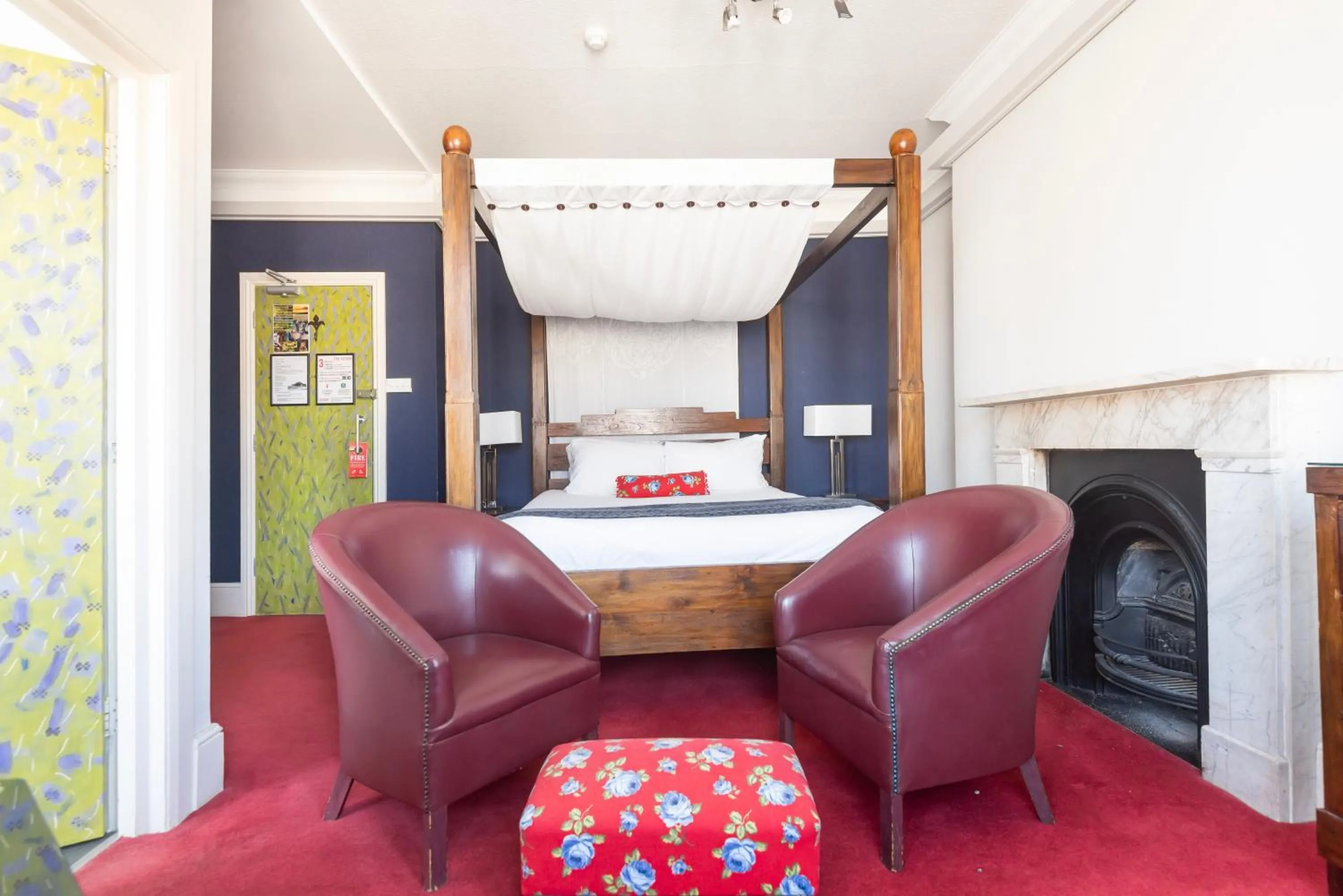 Seating area in INNit Cavalaire