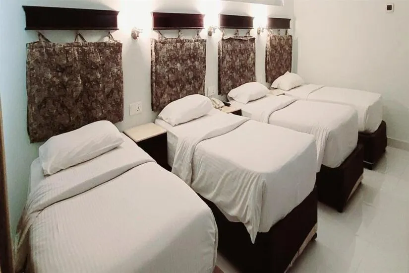 Bed in Signature Inn Hotel Deira