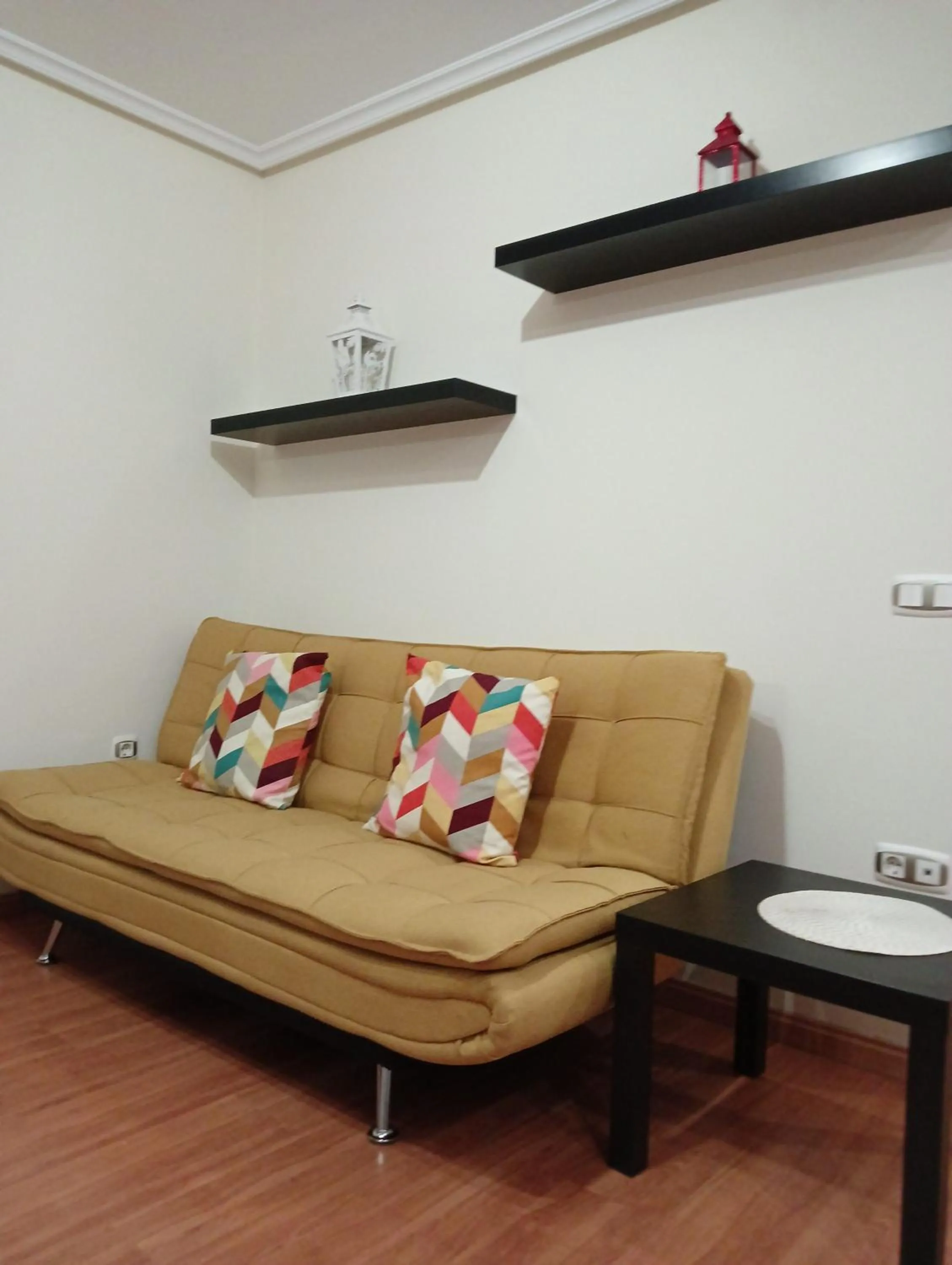 Apartamentos Chevere Rojo-Huca