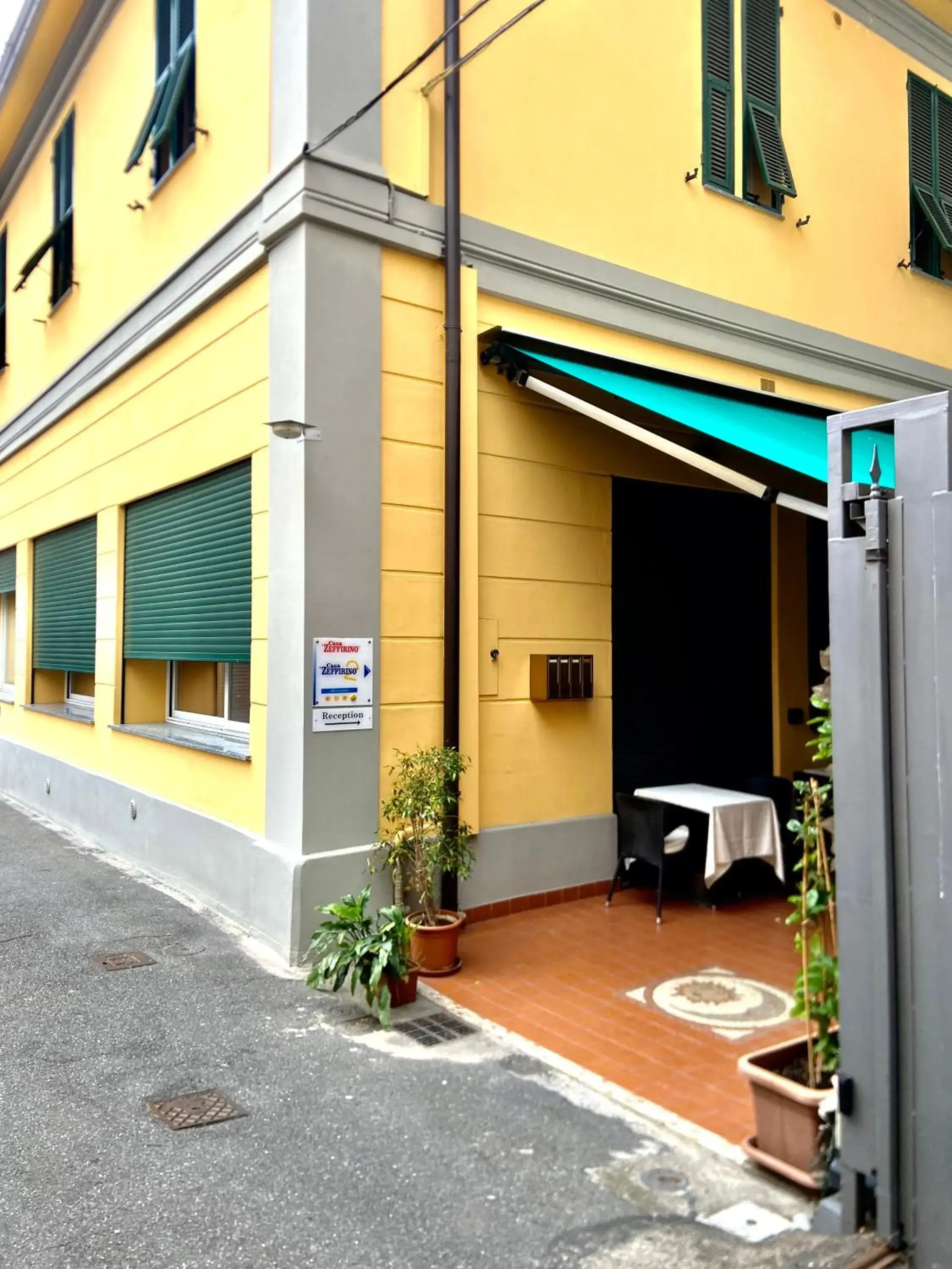 Property building in Casa Zeffirino Property building in Casa Zeffirino