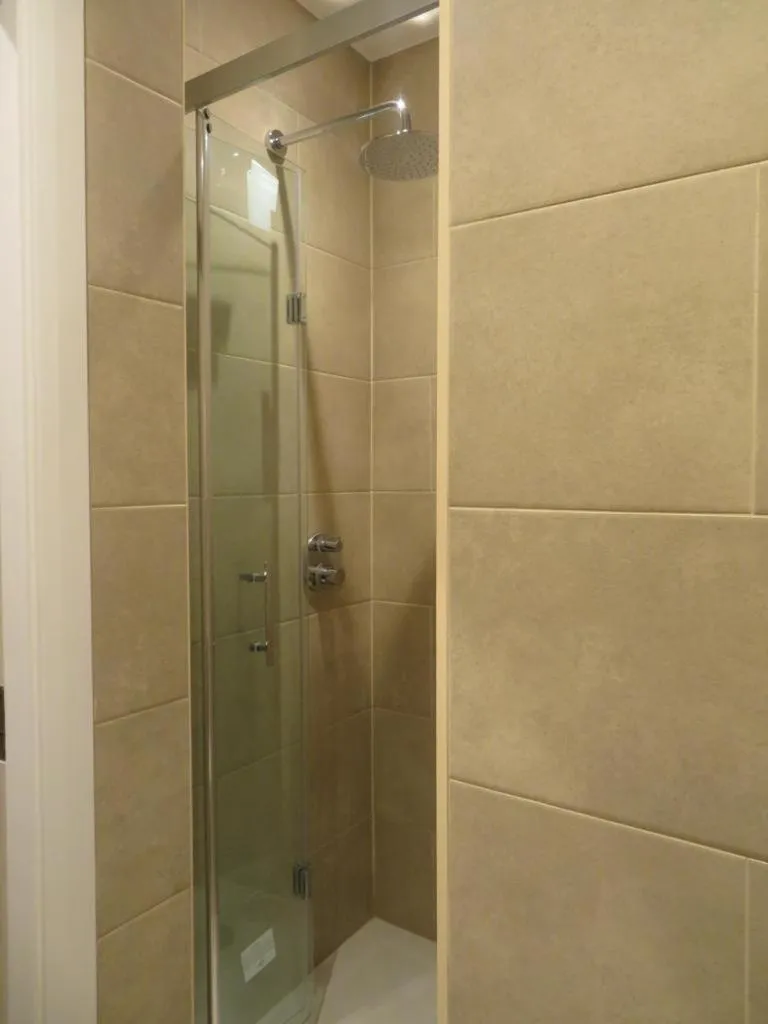 Glendale Hyde Park Hotel