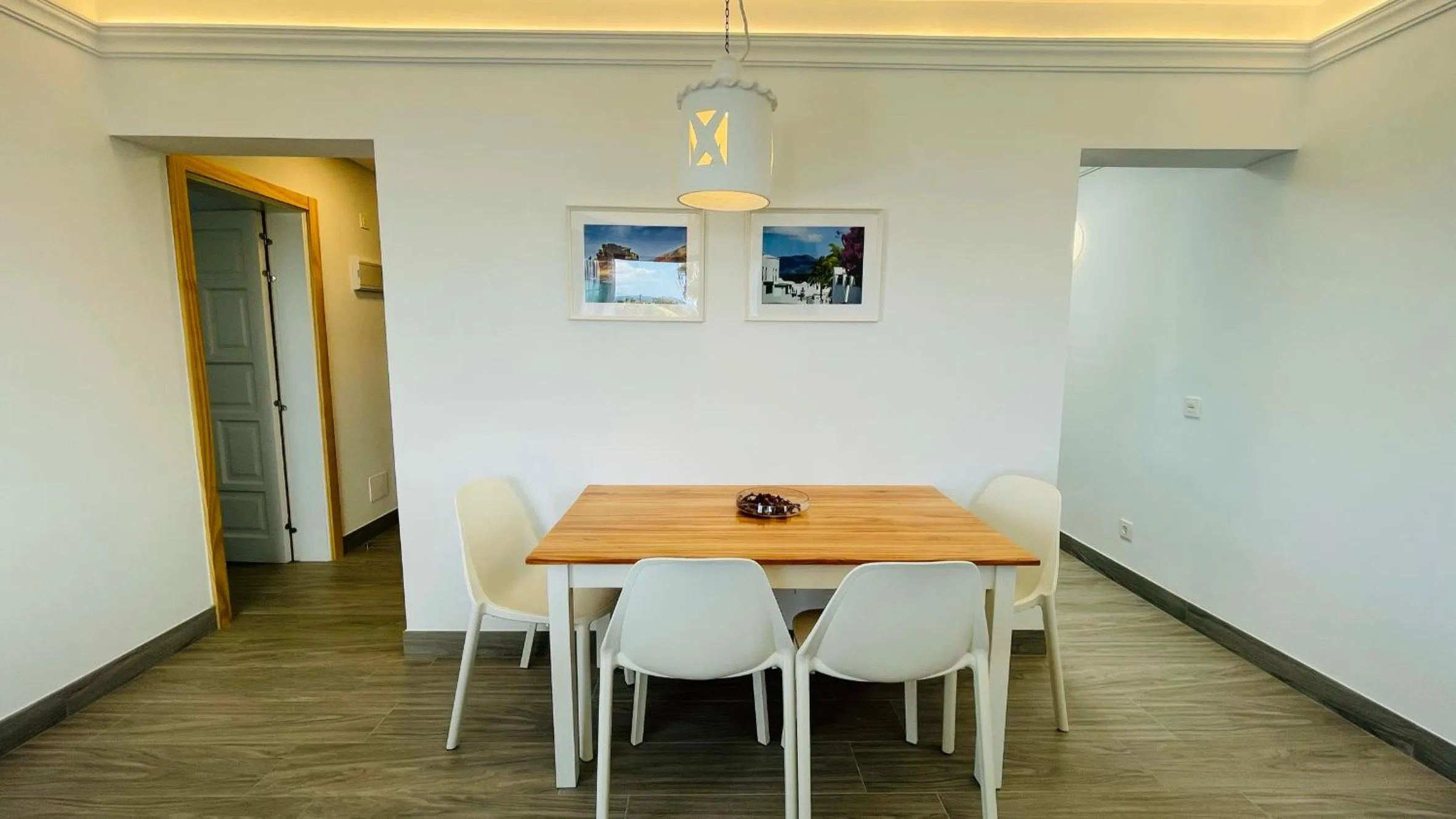 Dining area in Palmeras Garden