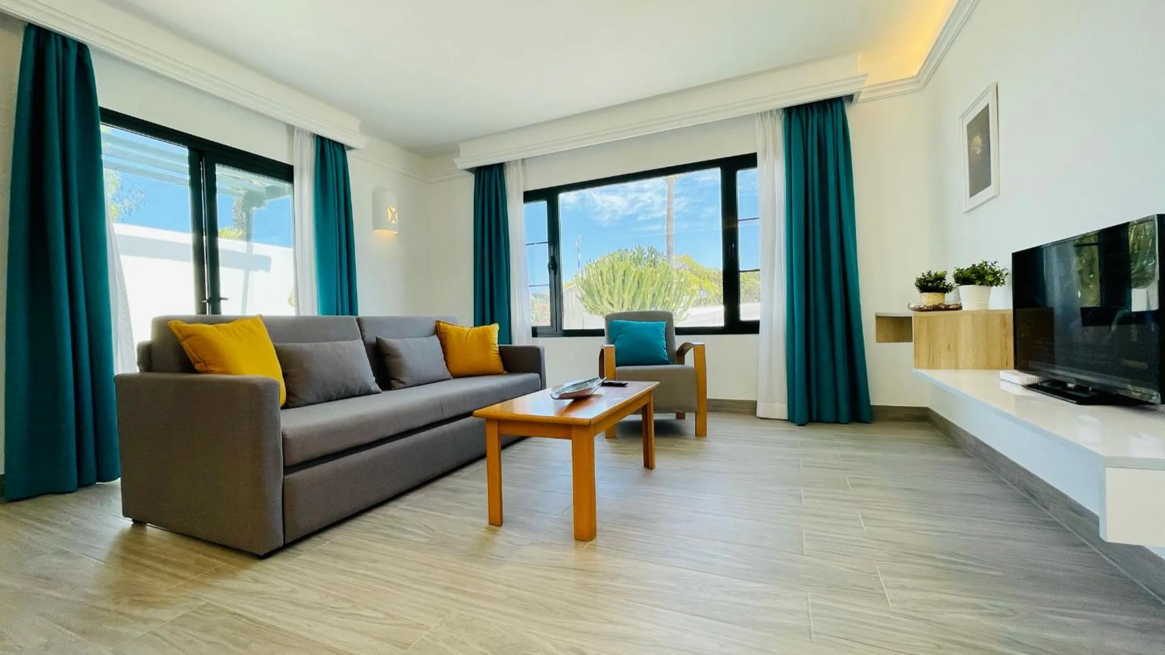 Living room in Palmeras Garden