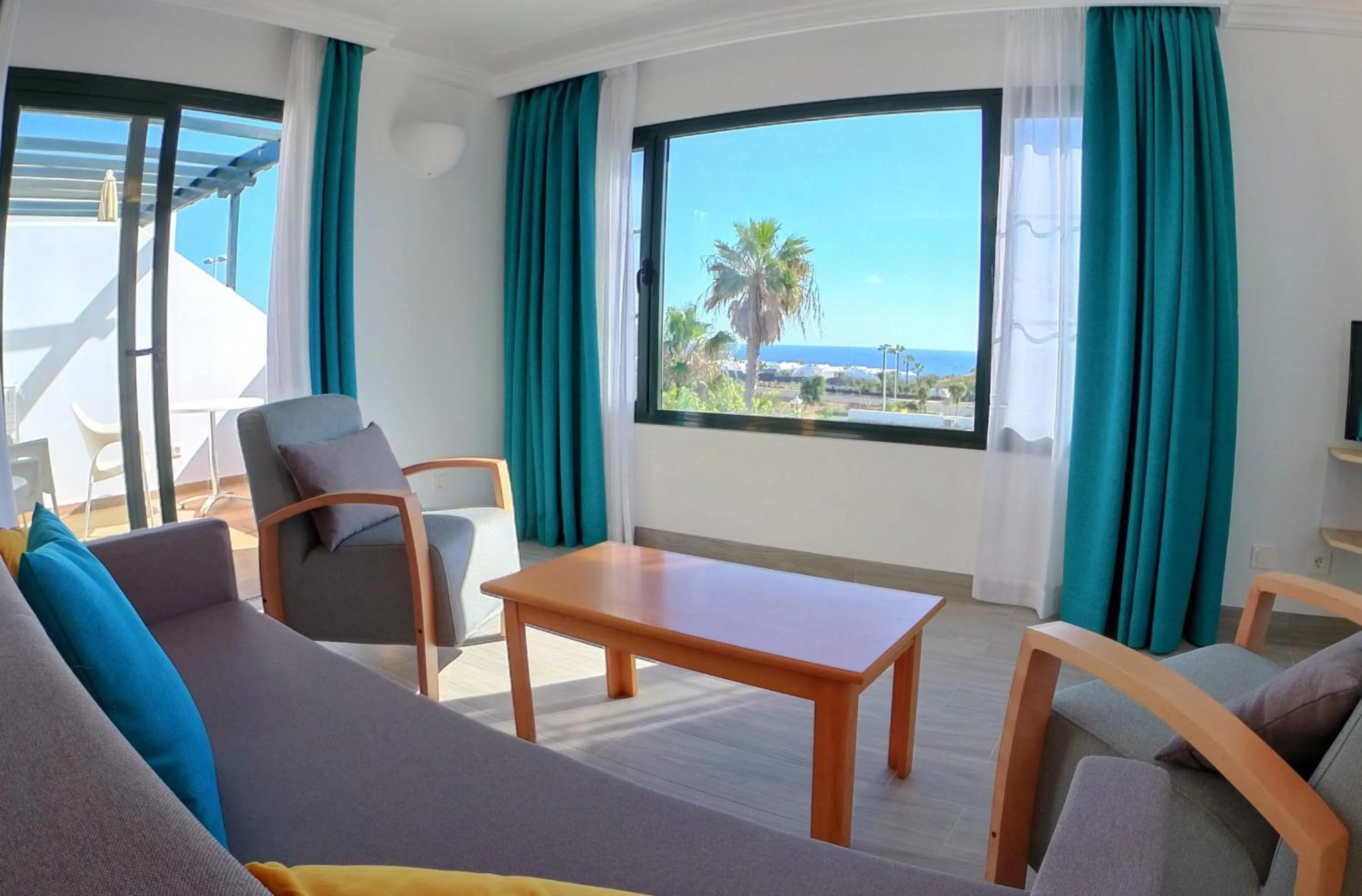 Living room in Palmeras Garden