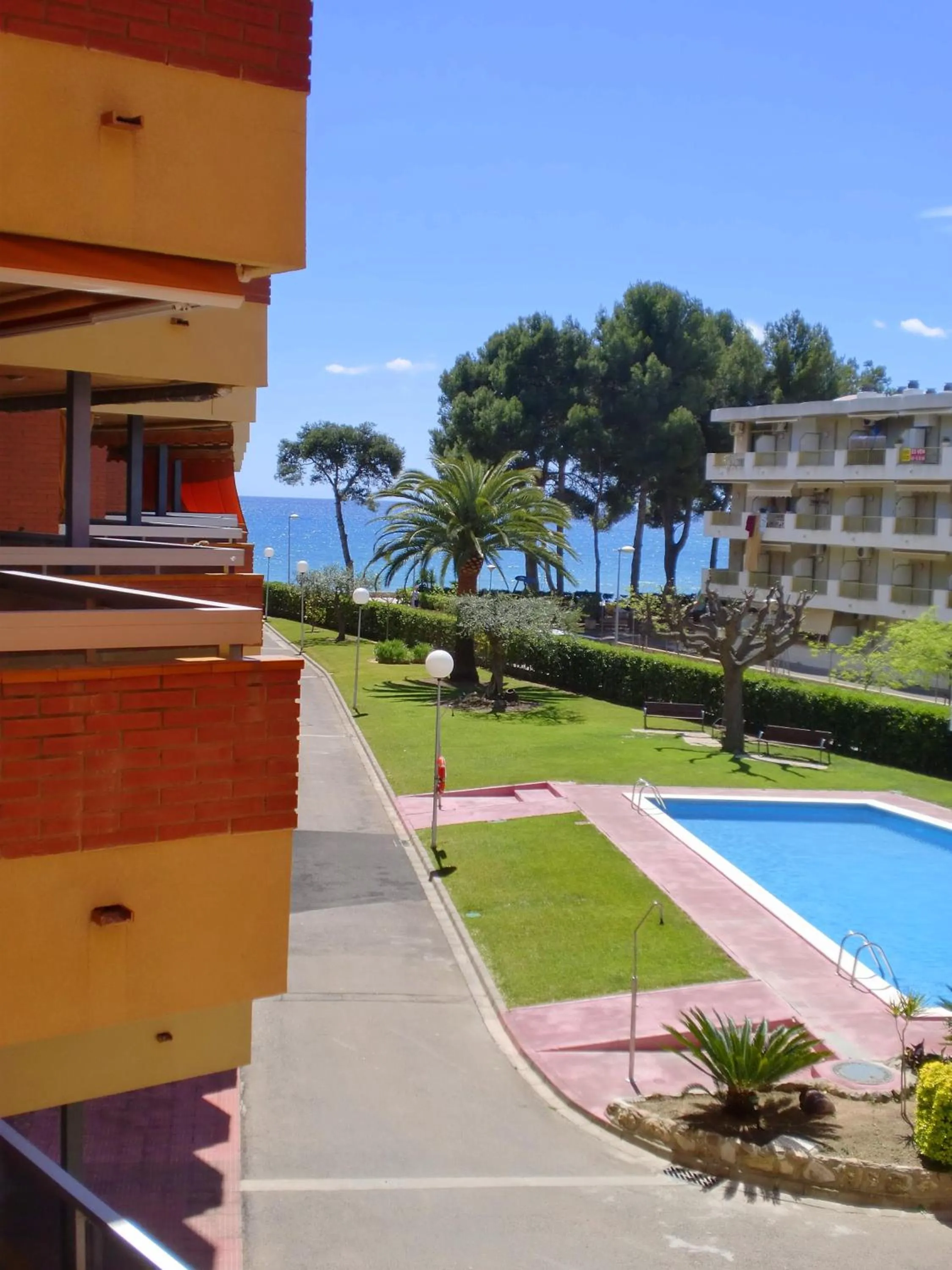 Swimming pool in Rentalmar Sol de España - Mas d'en Gran