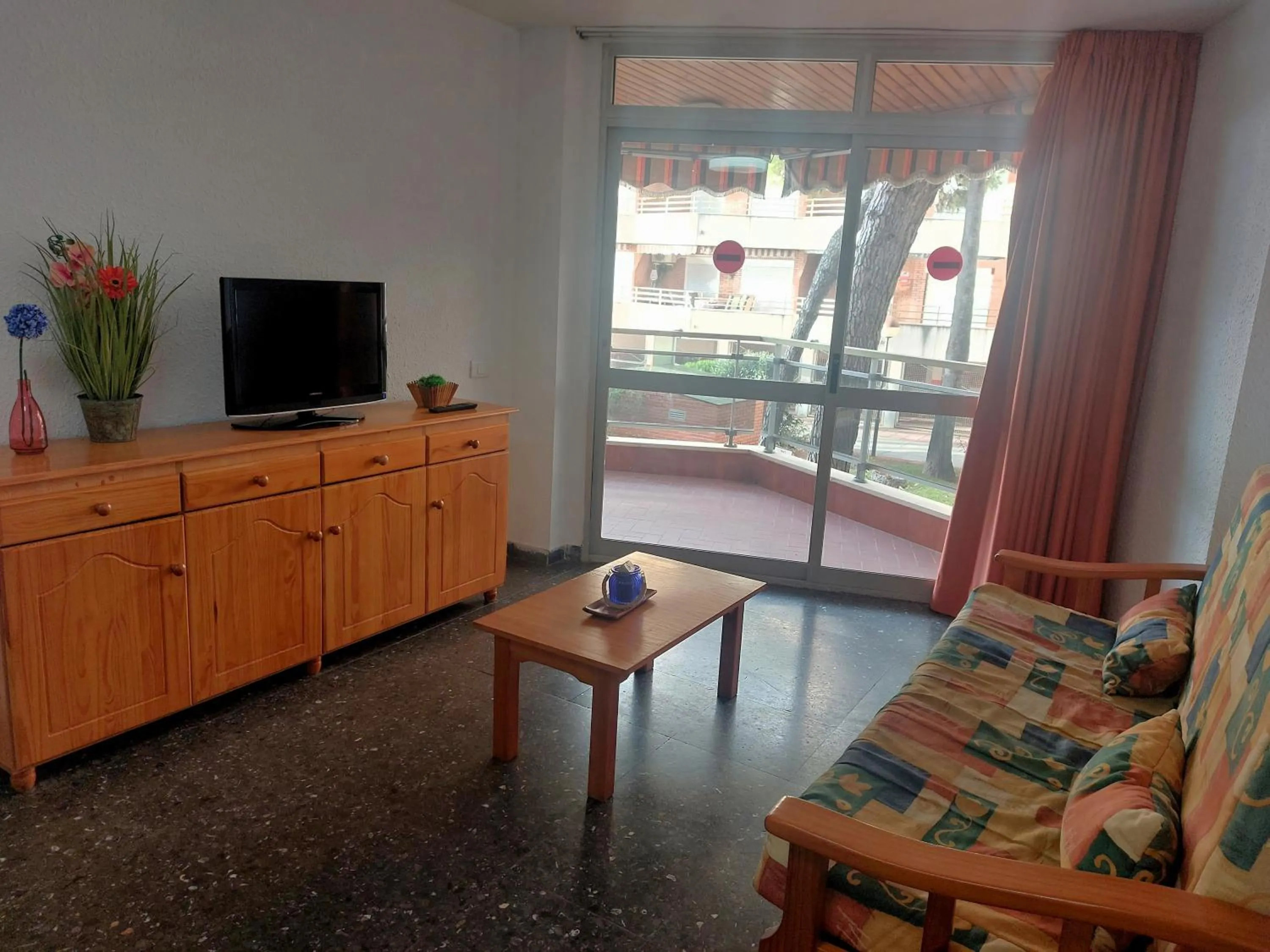 Seating area in Rentalmar Sol de España - Mas d'en Gran