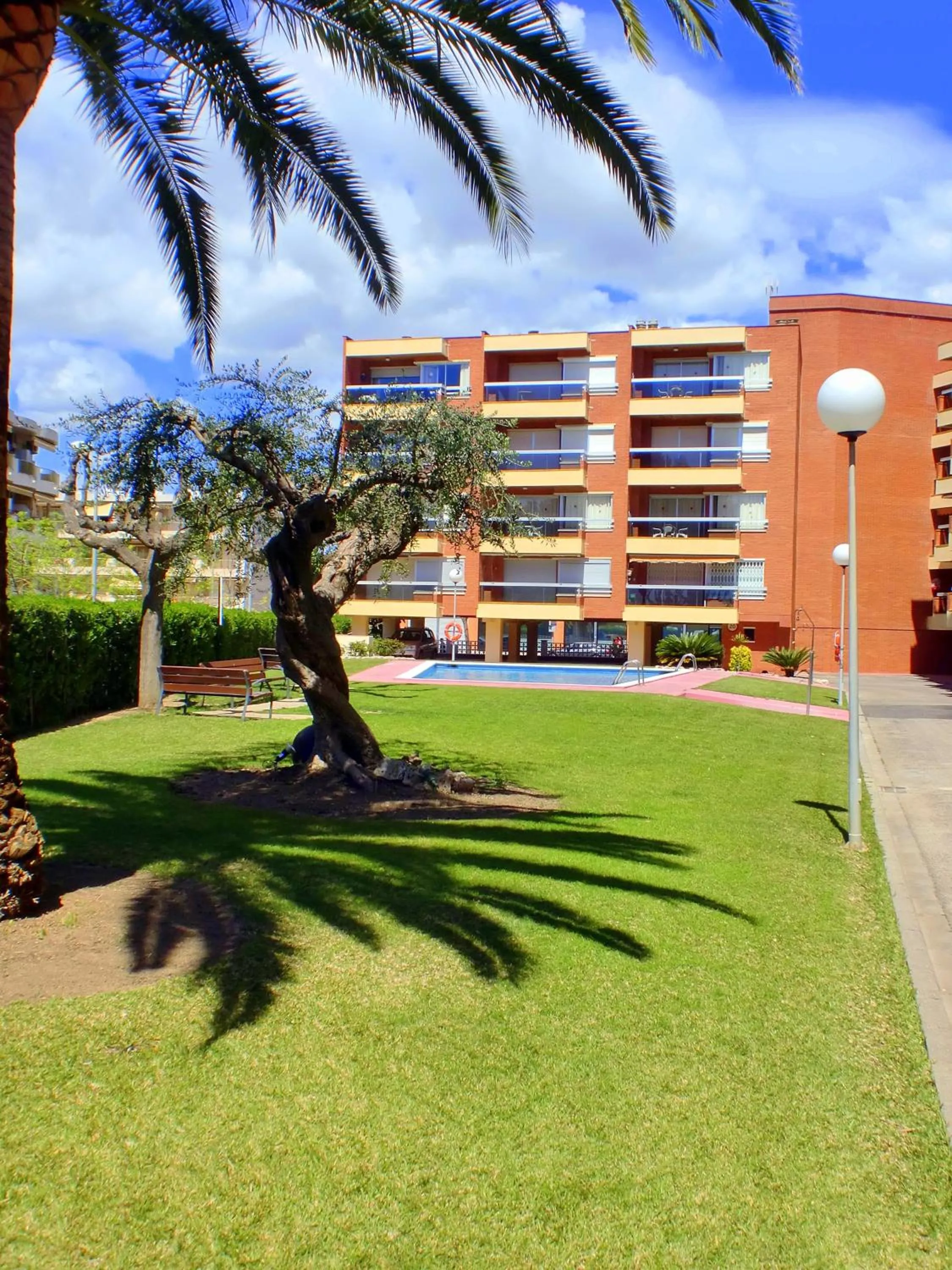 Facade/entrance in Rentalmar Sol de España - Mas d'en Gran
