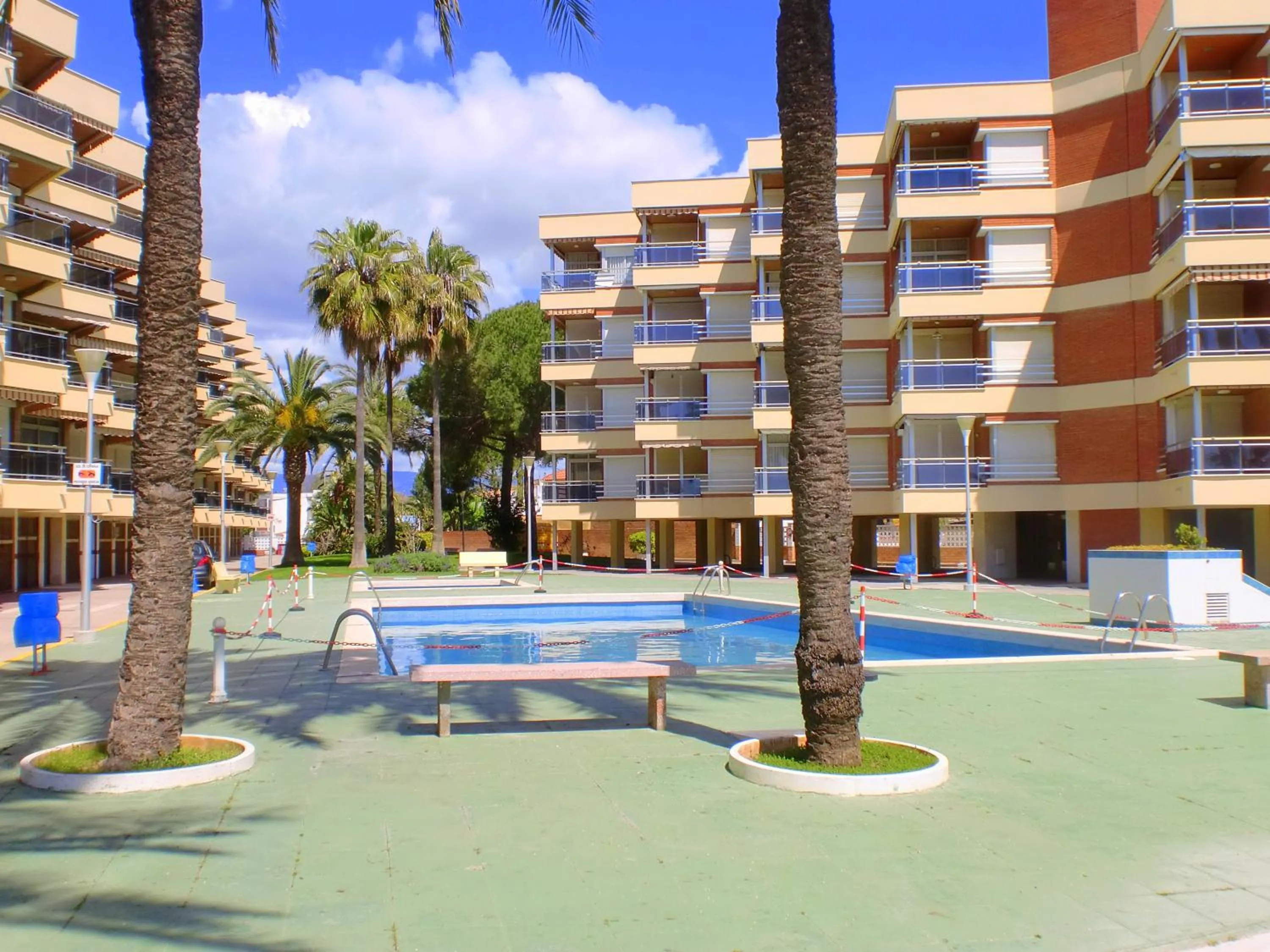 Swimming pool in Rentalmar Sol de España - Mas d'en Gran