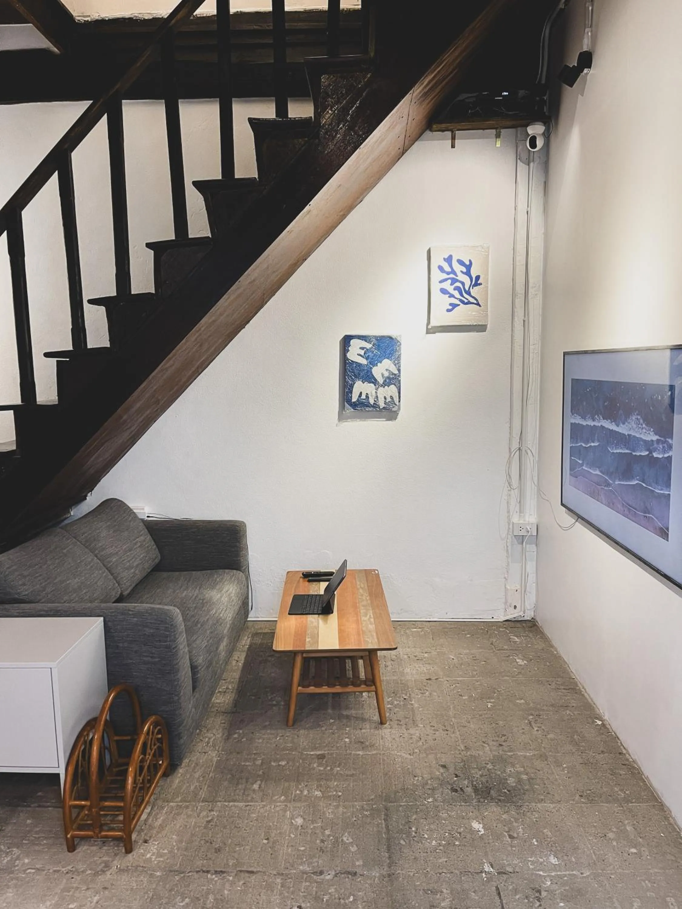 Living room in The Ordinary 8