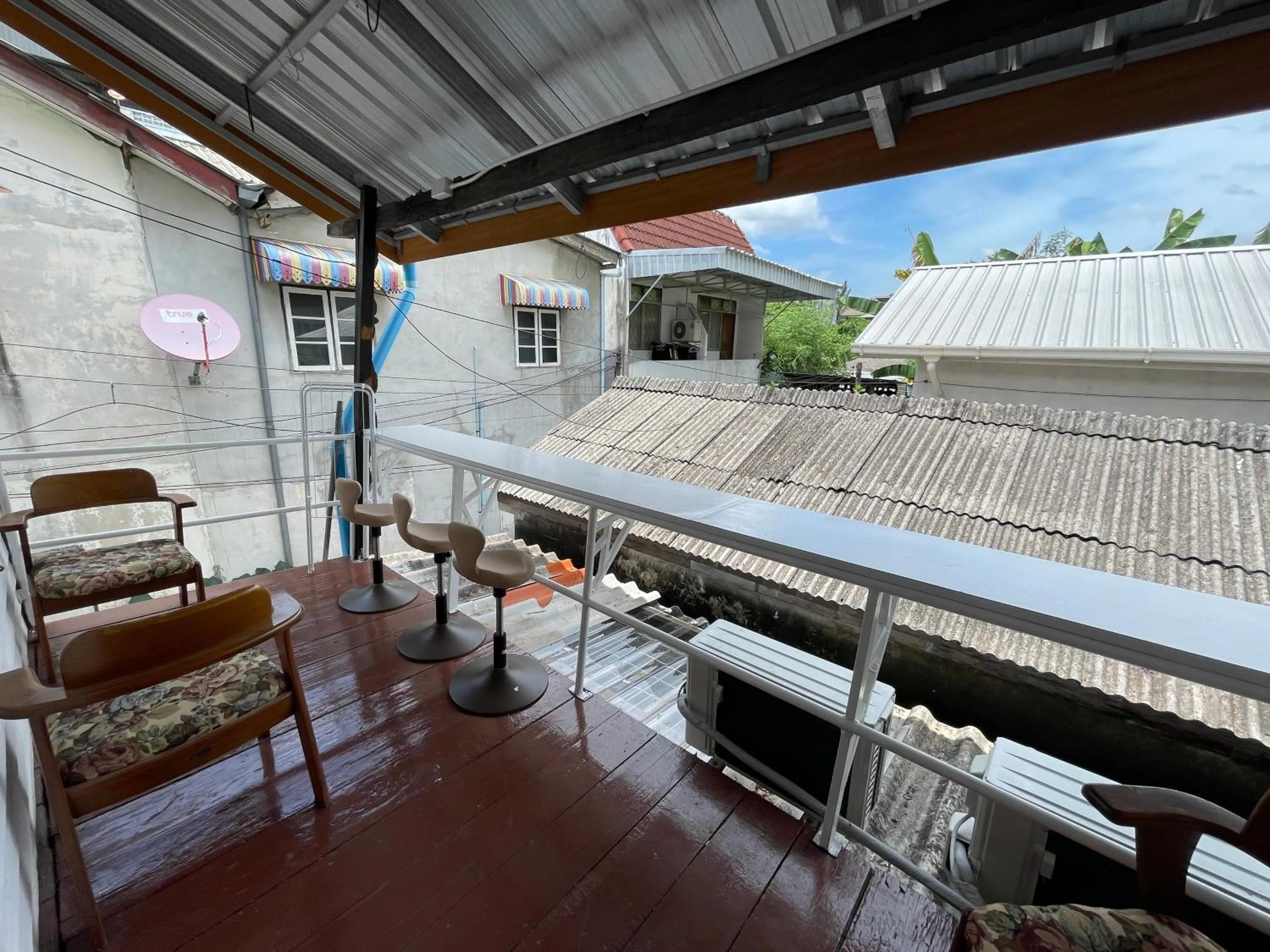 Seating area in The Ordinary 8