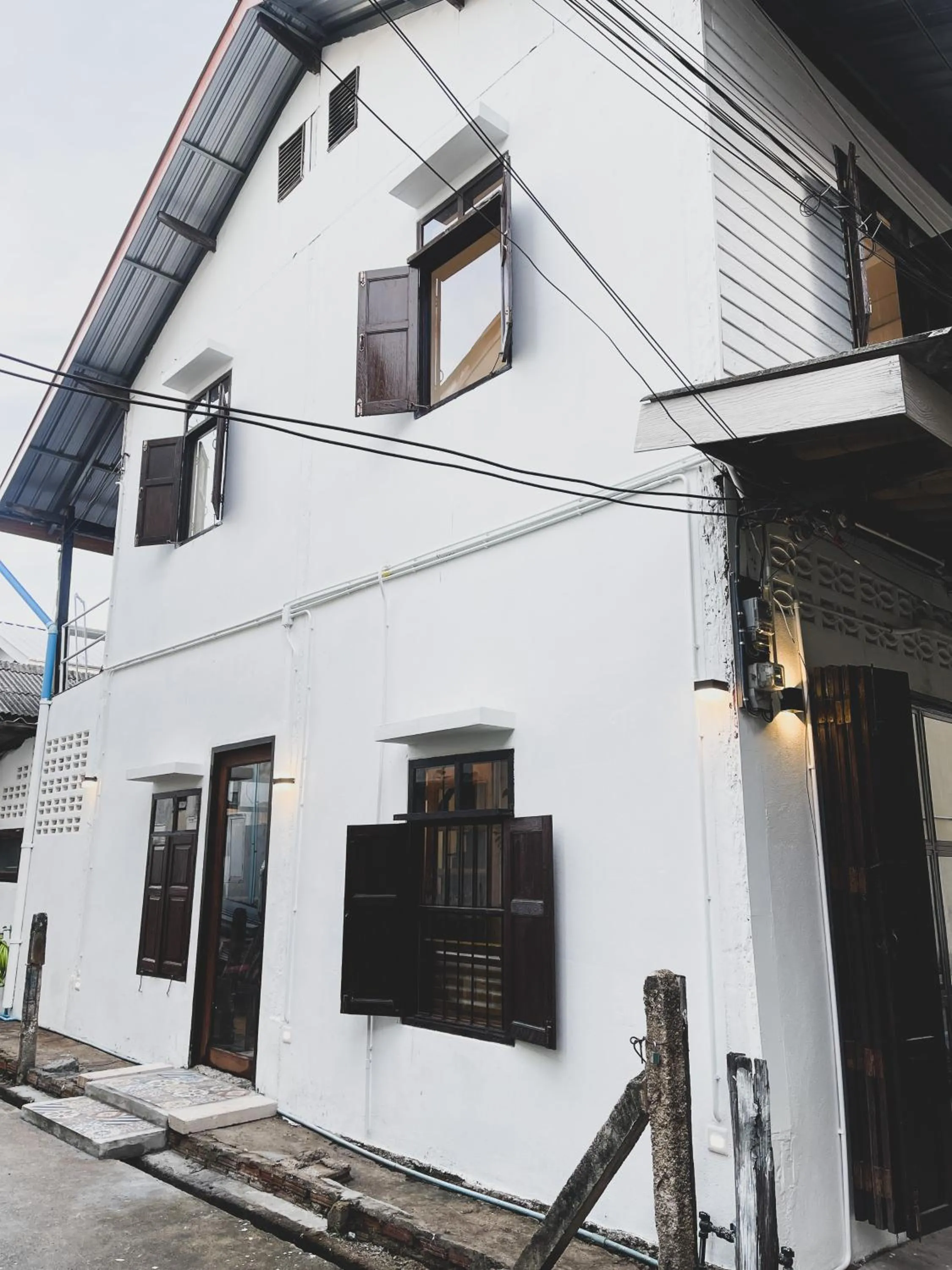 Property building in The Ordinary 8