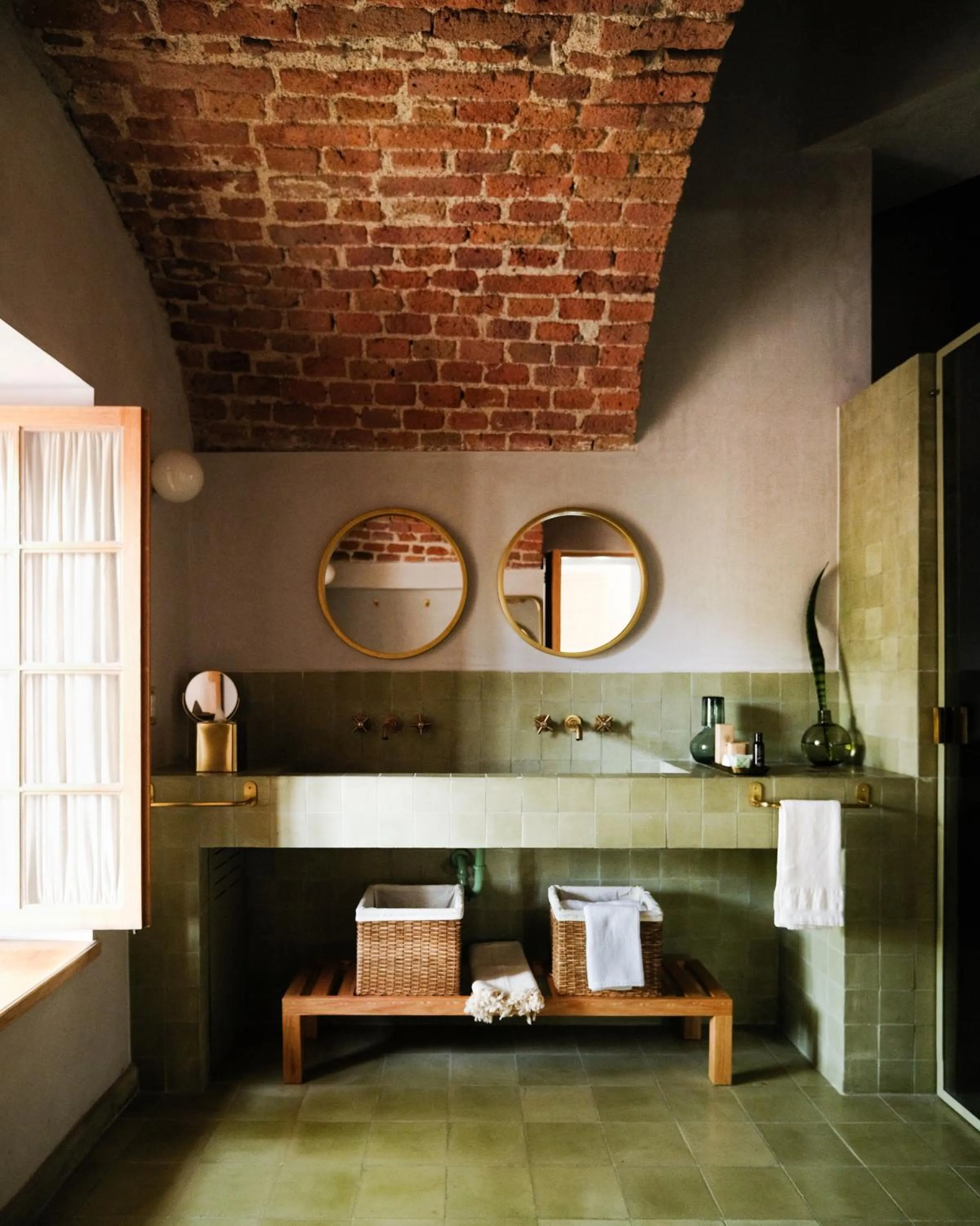 Shower in Hotel Hércules