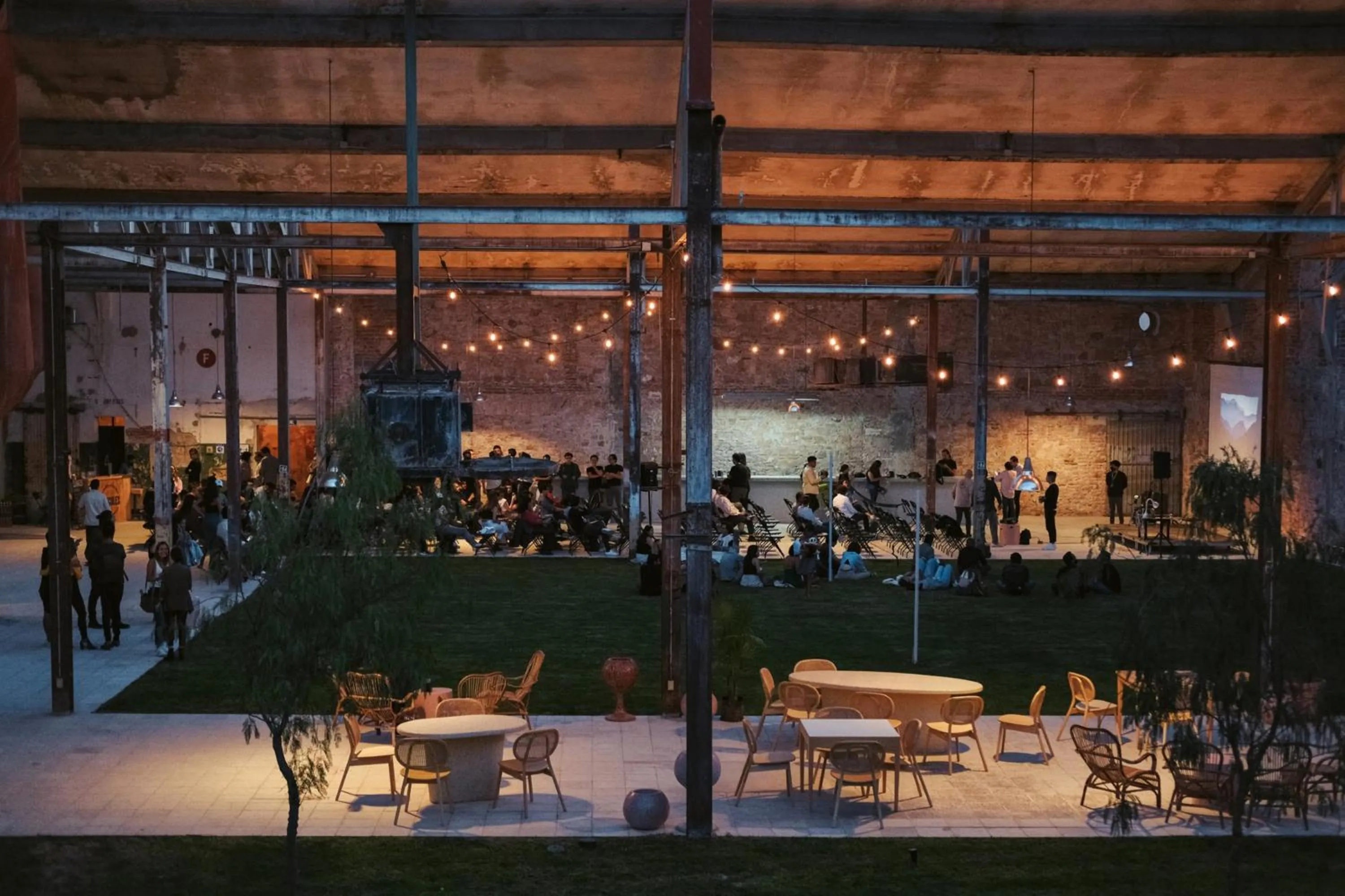 Restaurant/places to eat in Hotel Hércules