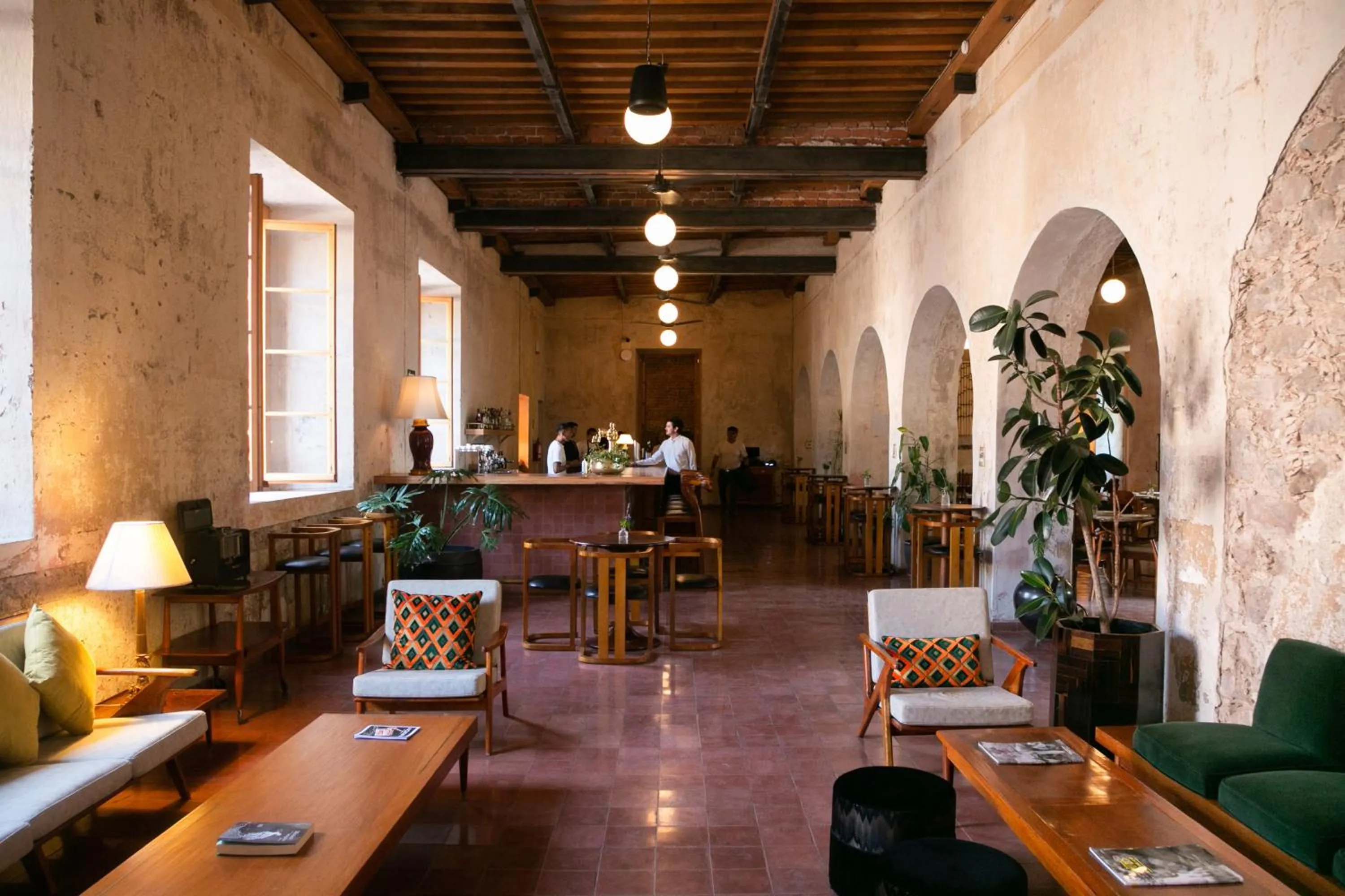 Restaurant/places to eat in Hotel Hércules