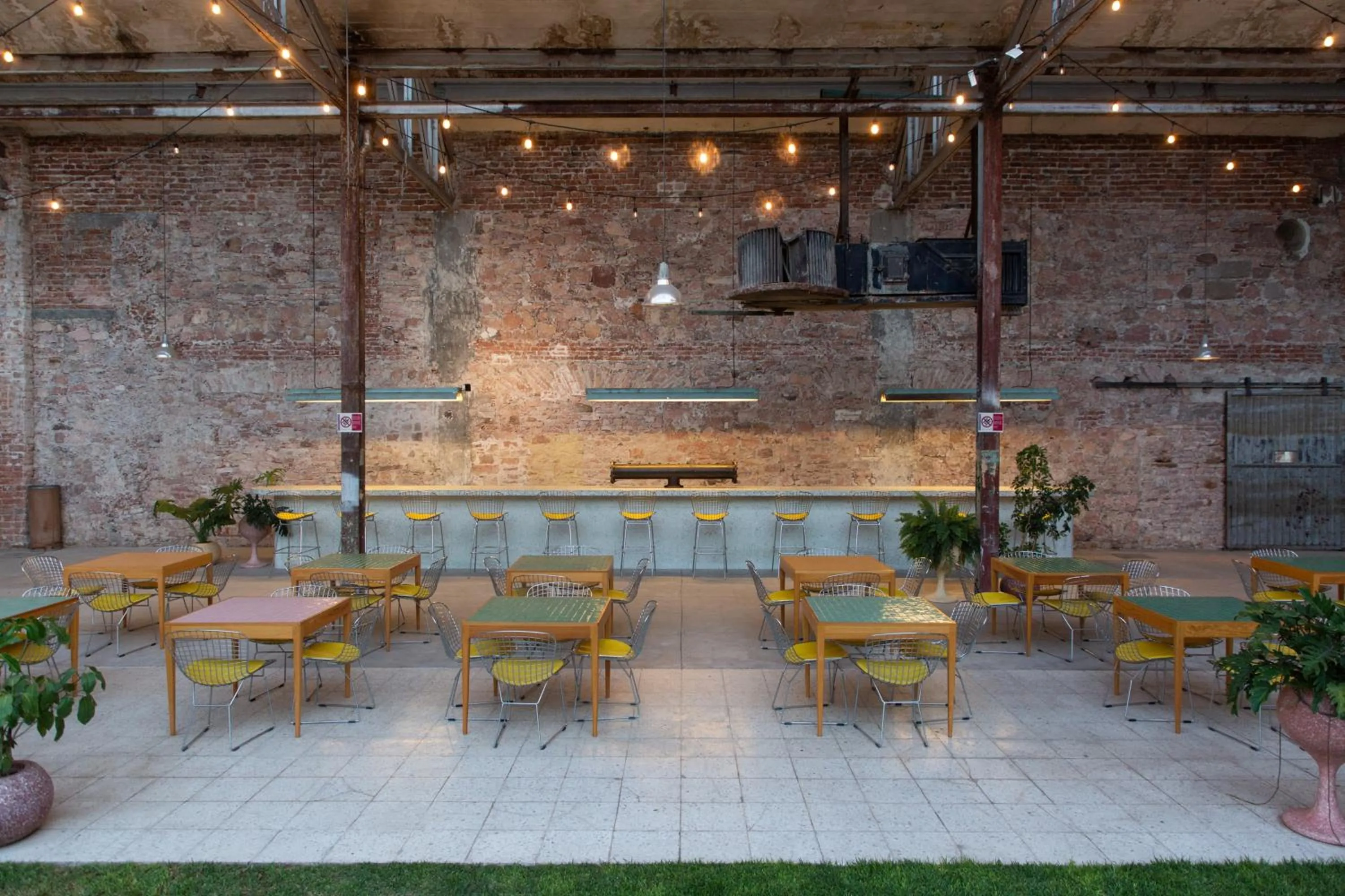 Restaurant/places to eat in Hotel Hércules