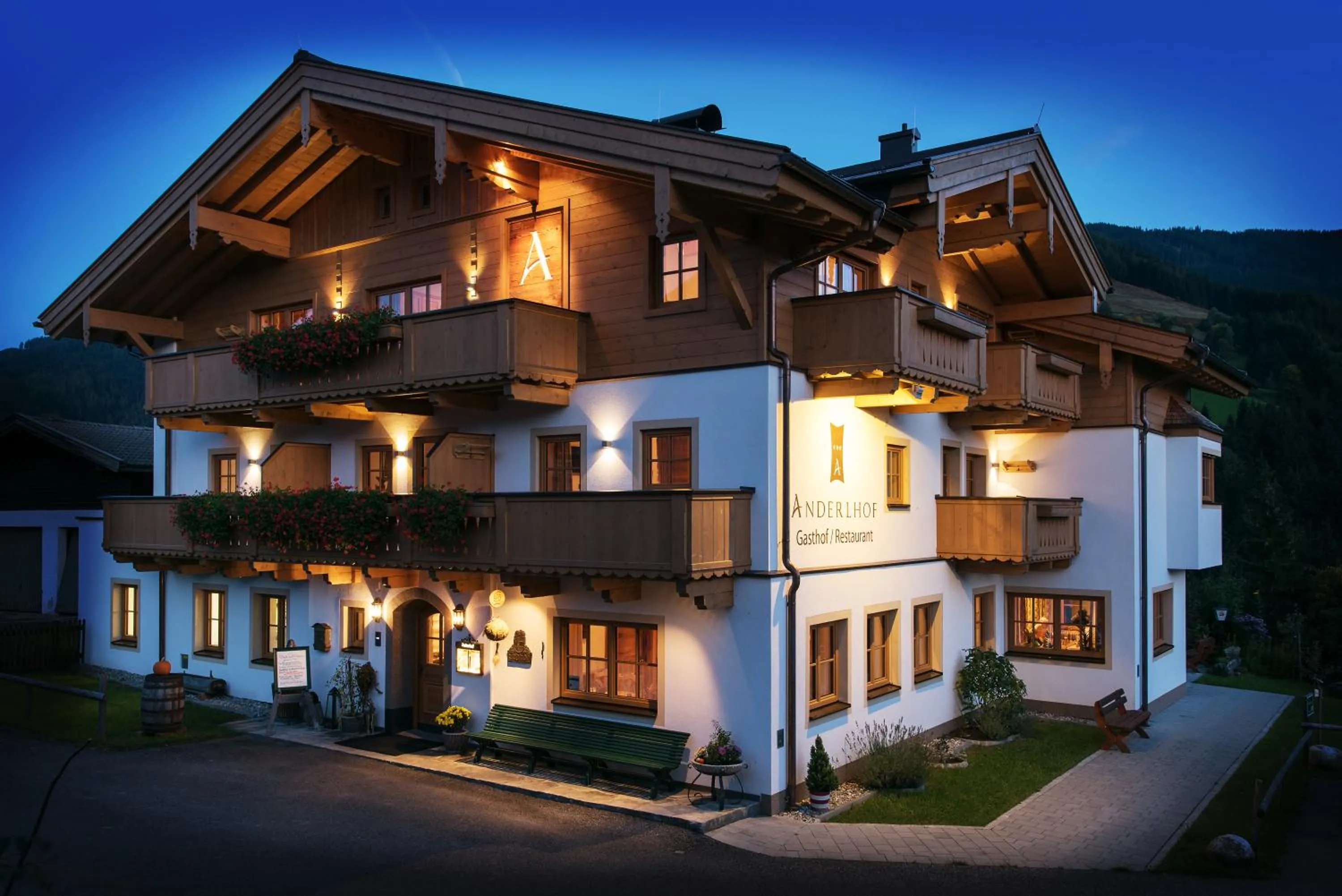 Property building in Hotel Gasthof Erbhof Anderlhof