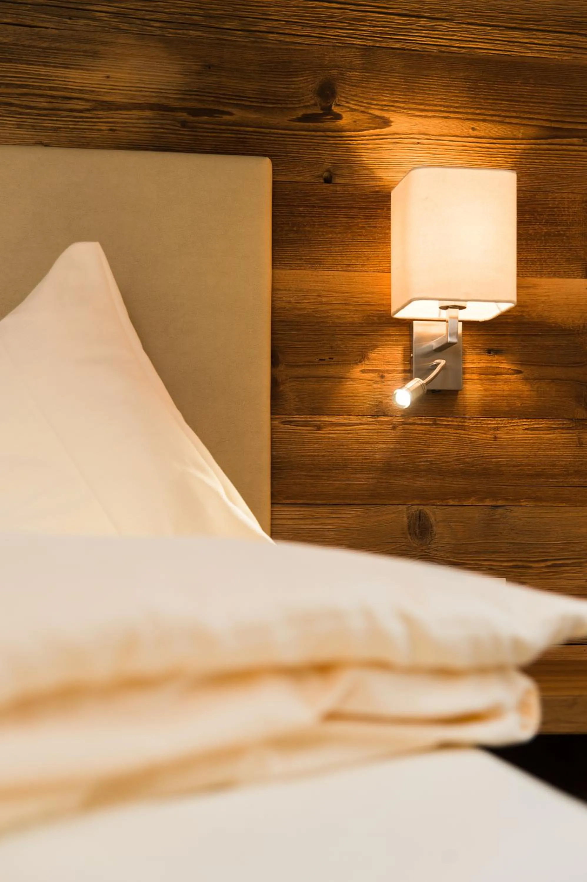 Decorative detail, Bed in Hotel Gasthof Erbhof Anderlhof