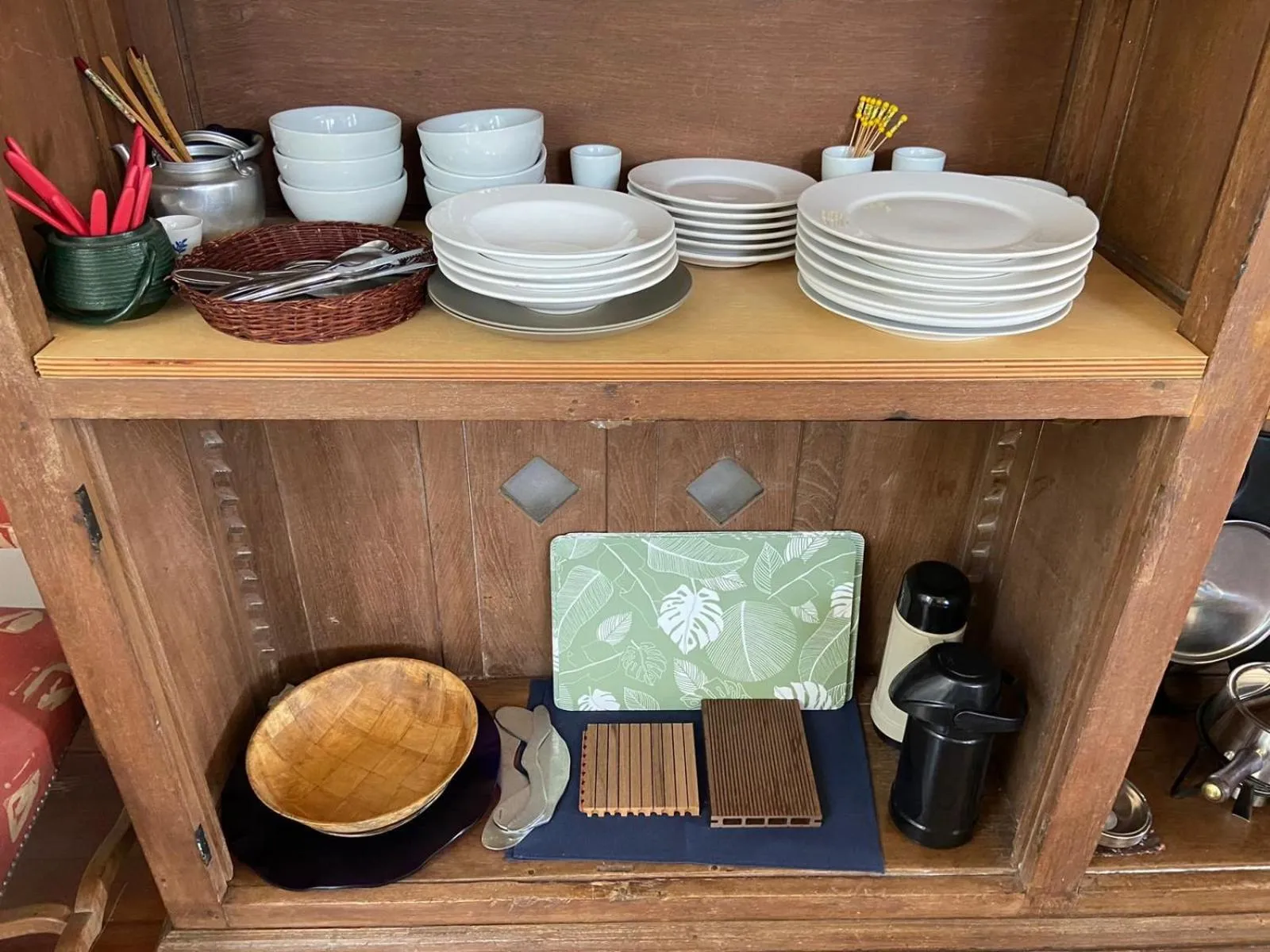 Casa de arquiteto com vista, jardim e lareira