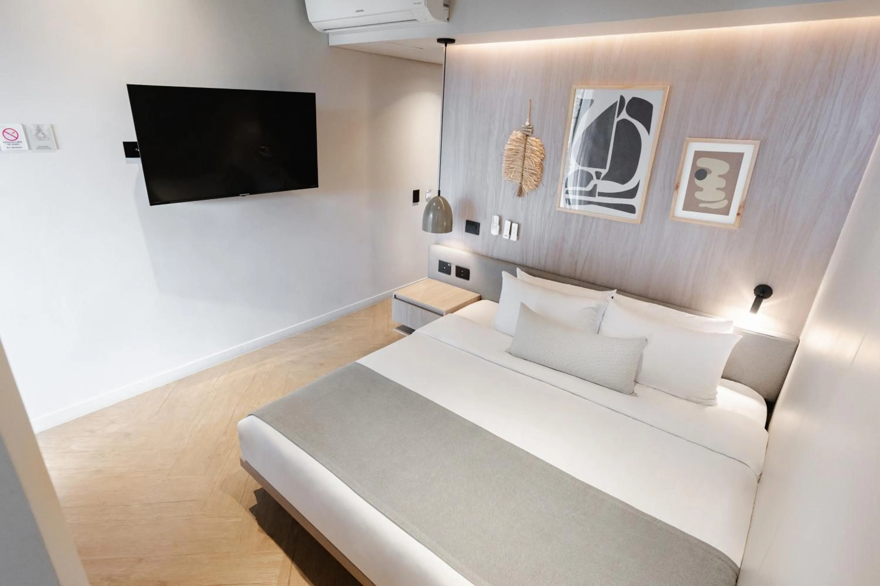 TV and multimedia, Bed in Nakúa Stay & Work Hotel