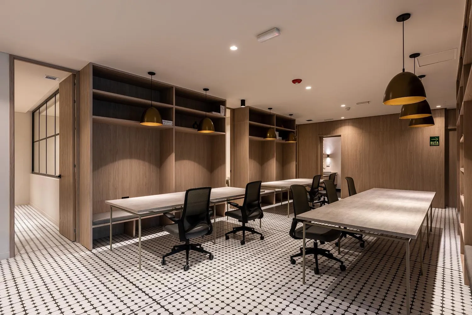 Meeting/conference room in Nakúa Stay & Work Hotel