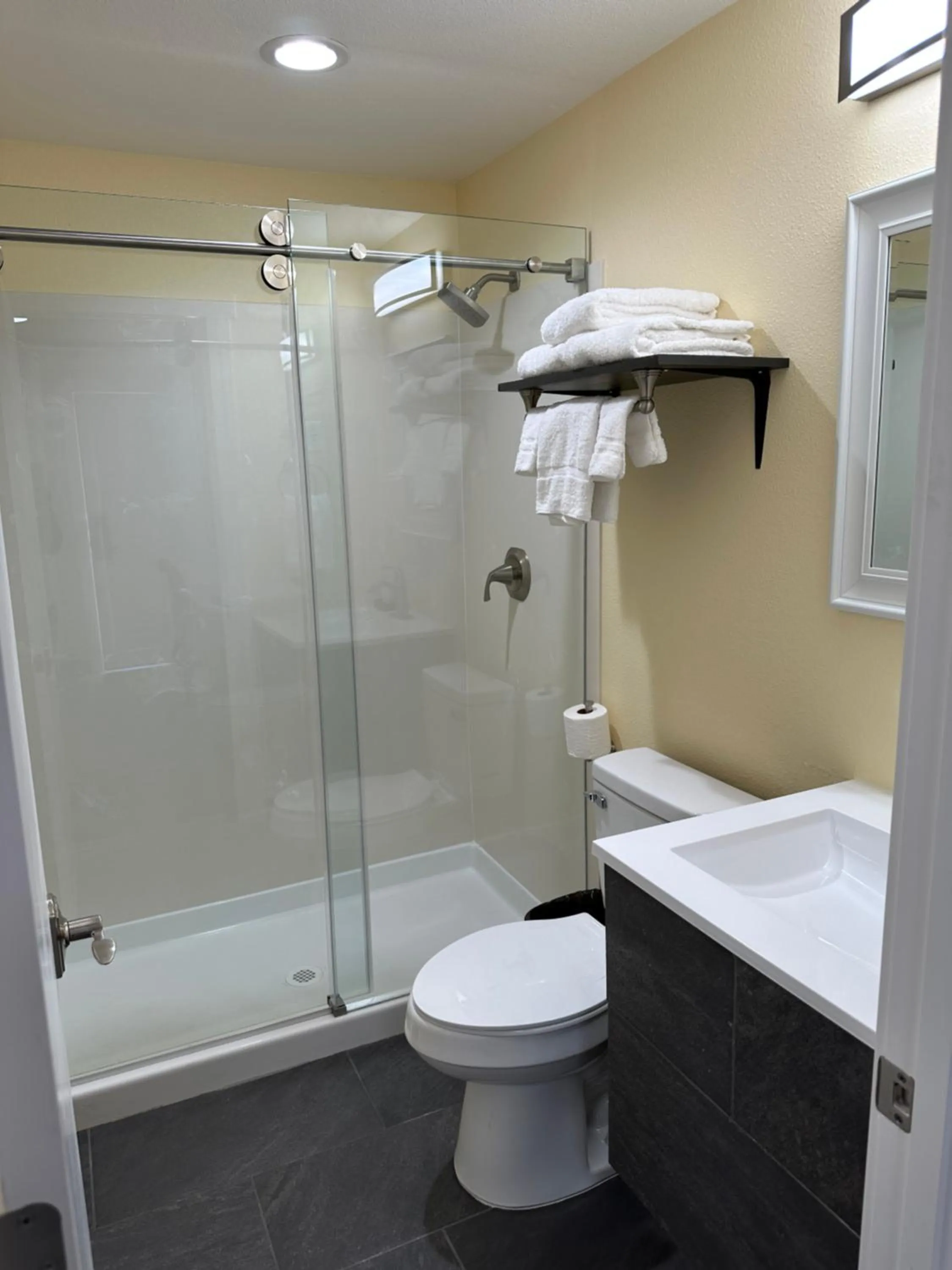 Relax Inn of Medford