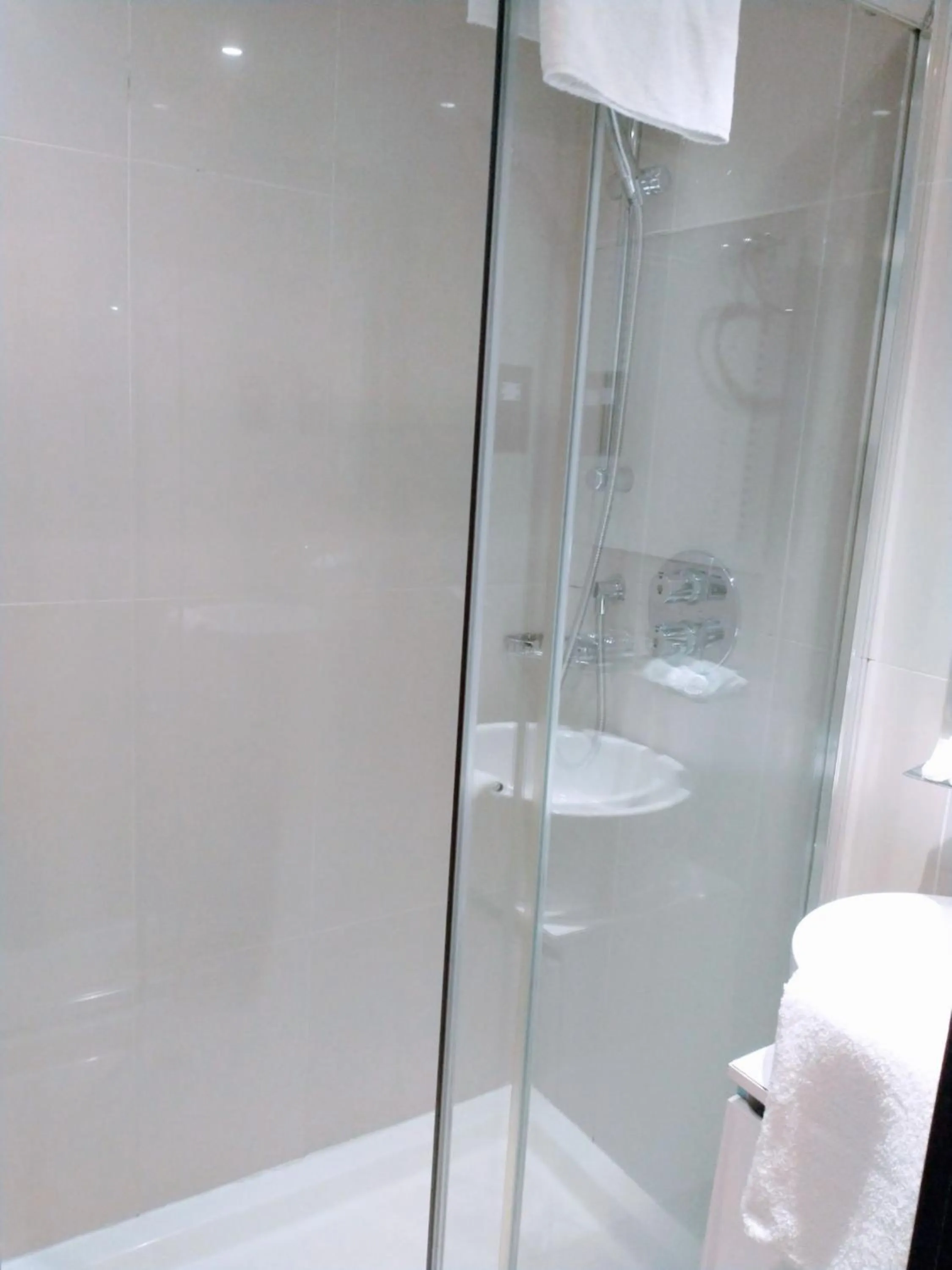 Bathroom in Hotel Edward Paddington