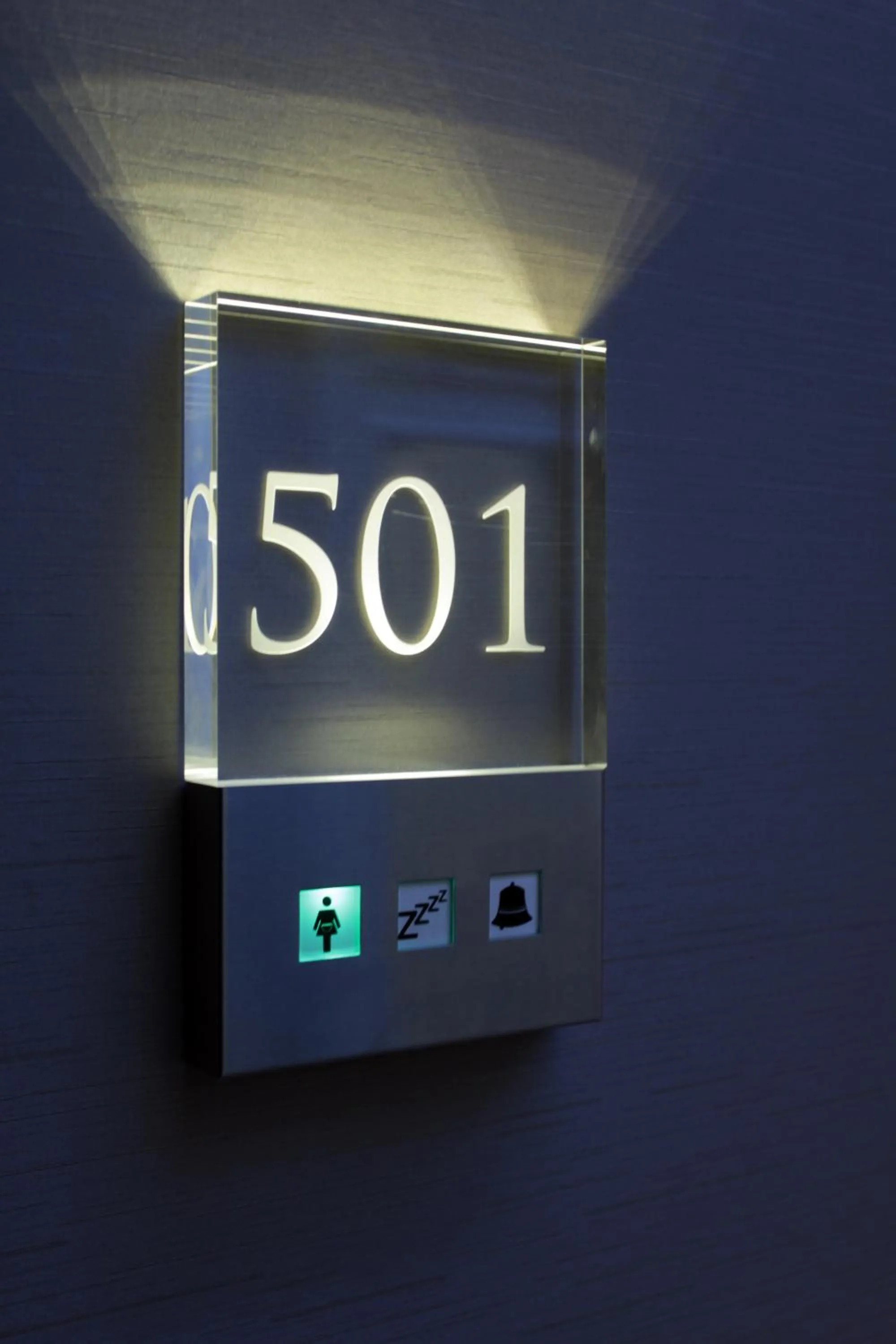 Logo/Certificate/Sign in Hotel Edward Paddington