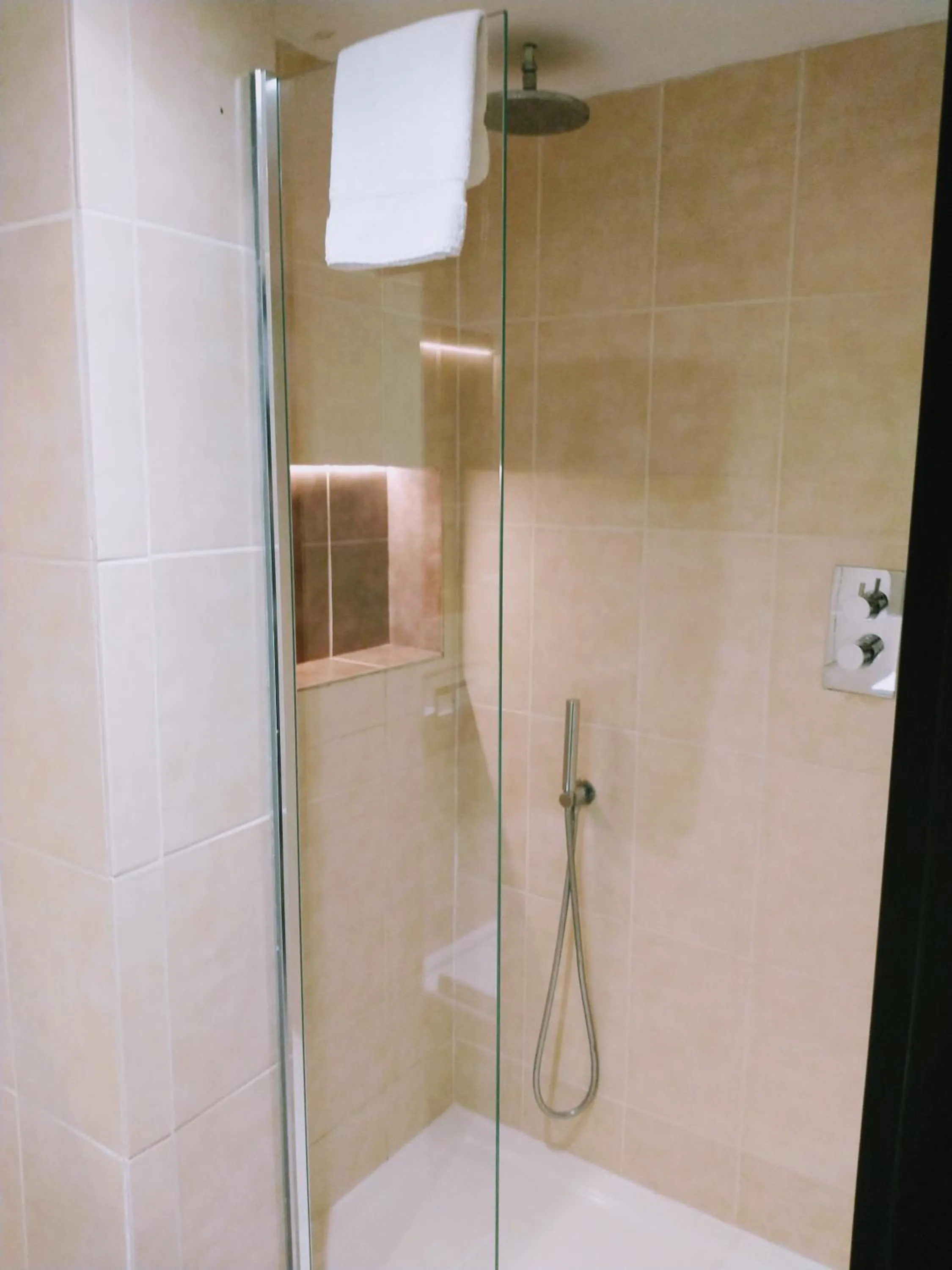 Bathroom in Hotel Edward Paddington