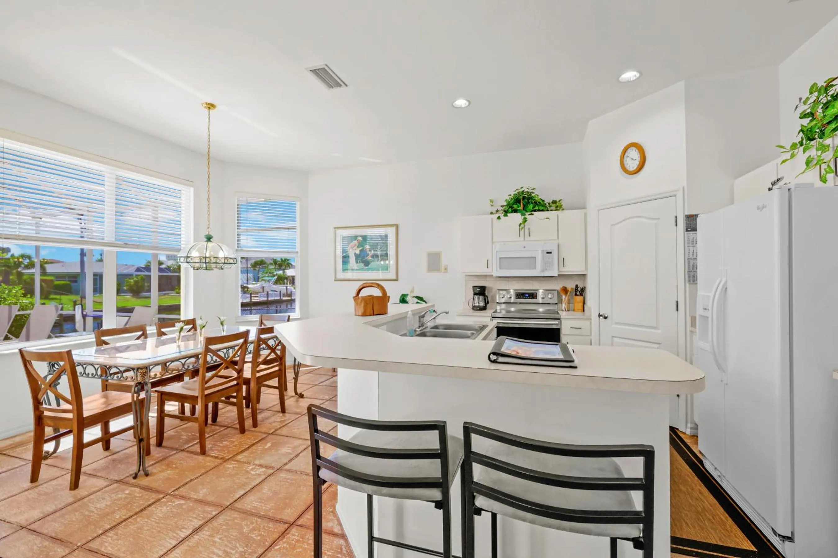 Kitchen or kitchenette in Quiet and relaxing waterfront paradise with direct access to the Gulf of Mexico, Villa Just for Sun
