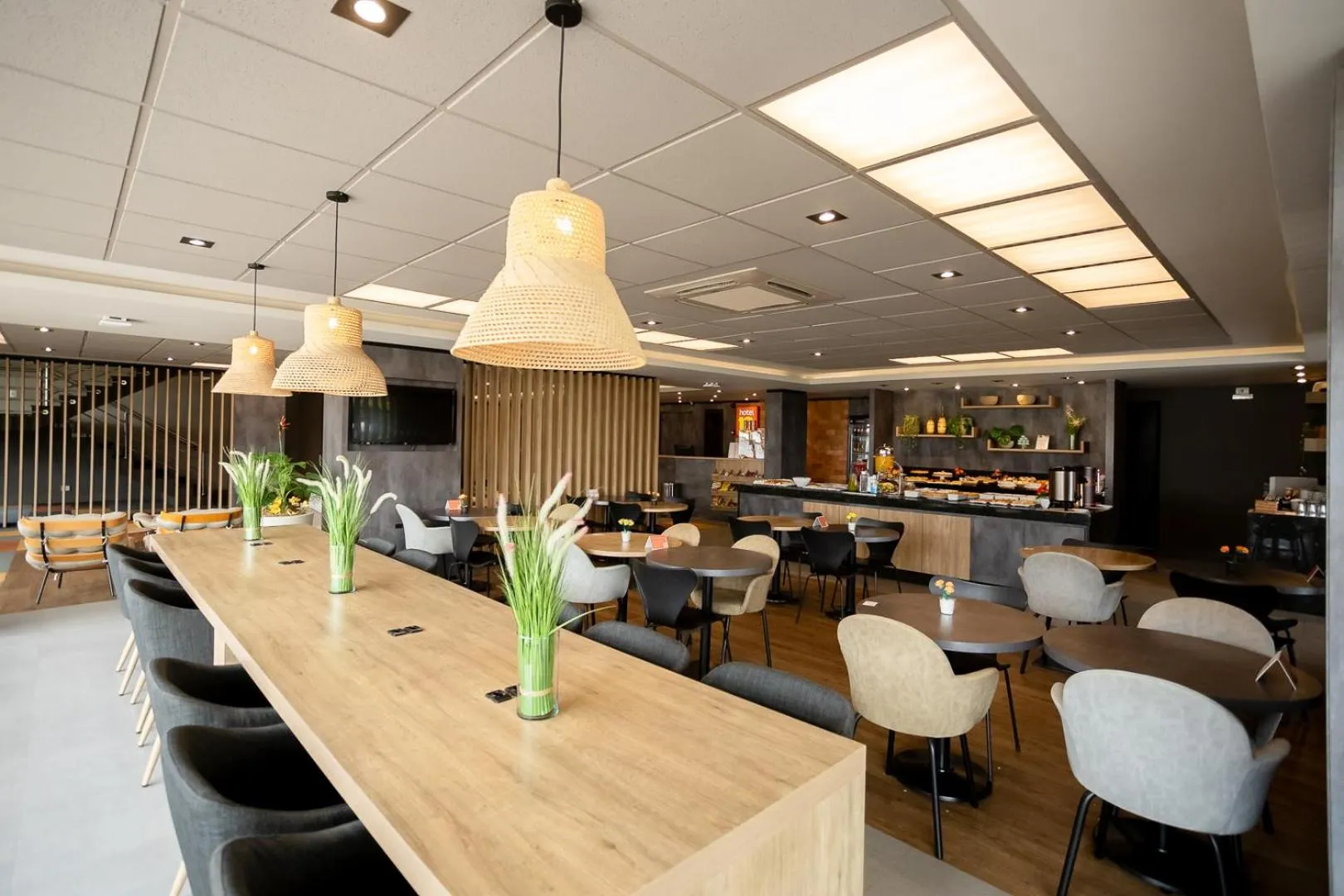 Restaurant/places to eat in Hotel 10 Ponta Grossa