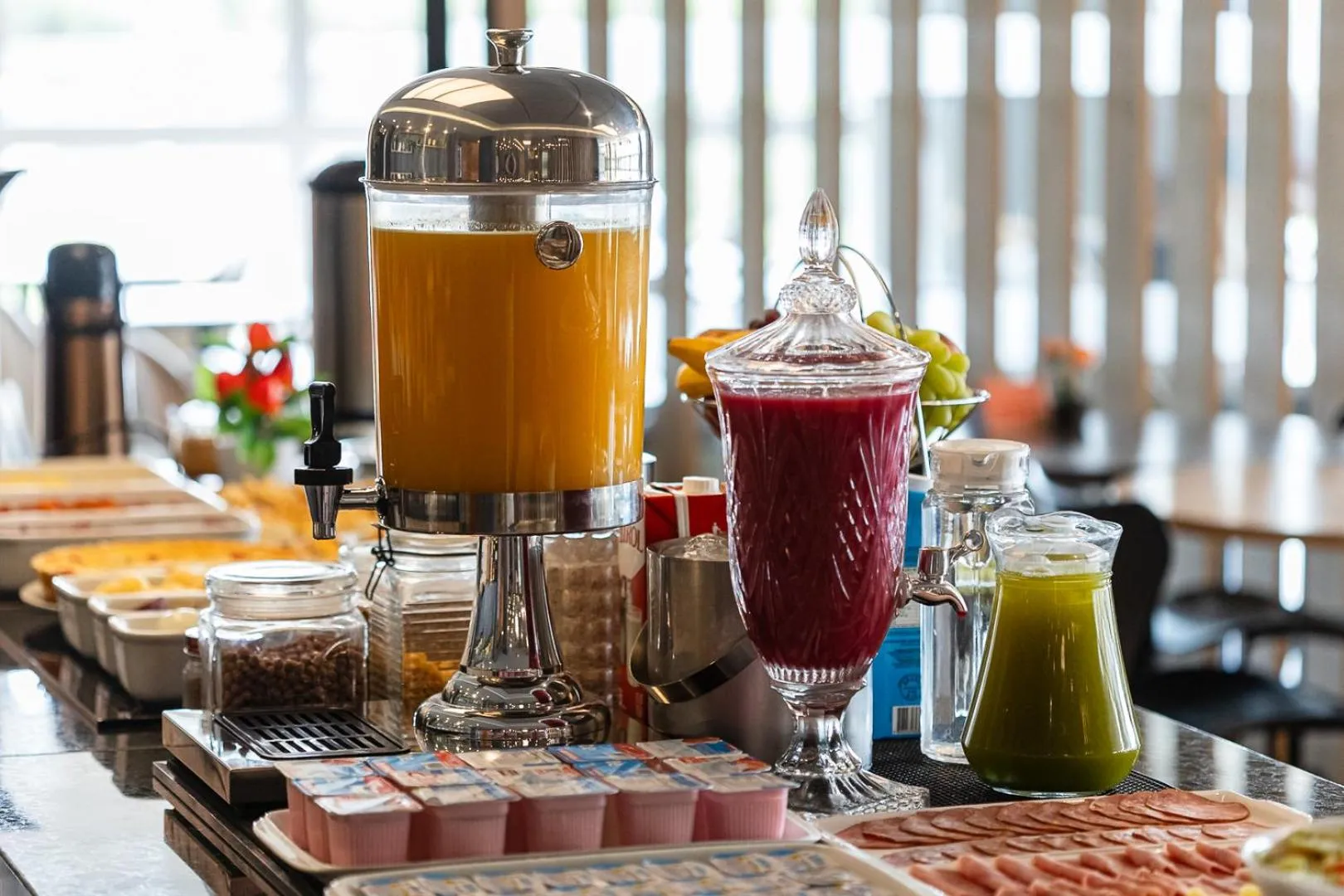 Buffet breakfast in Hotel 10 Ponta Grossa