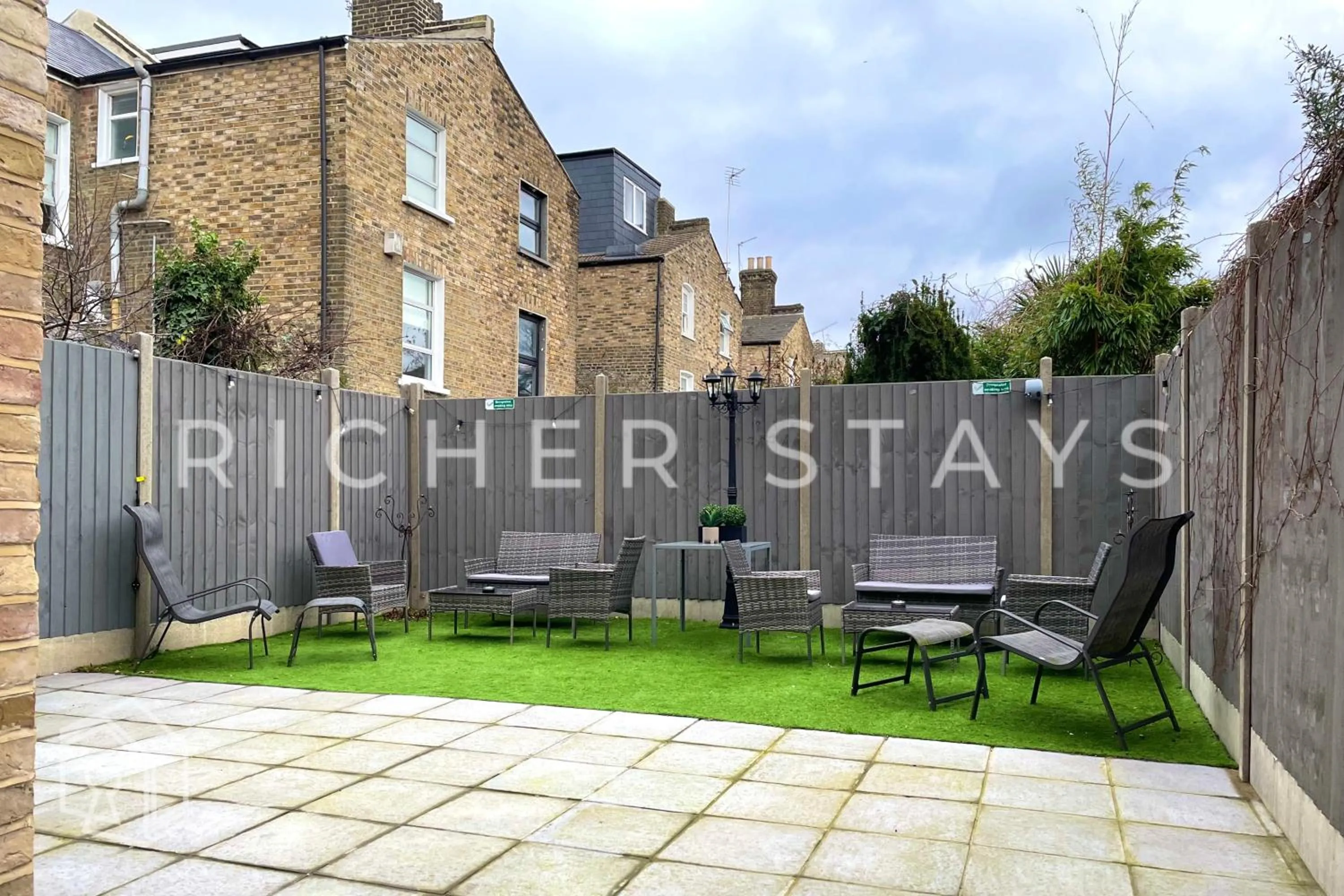 Patio in Hackney Suites - En-suite rooms & amenities
