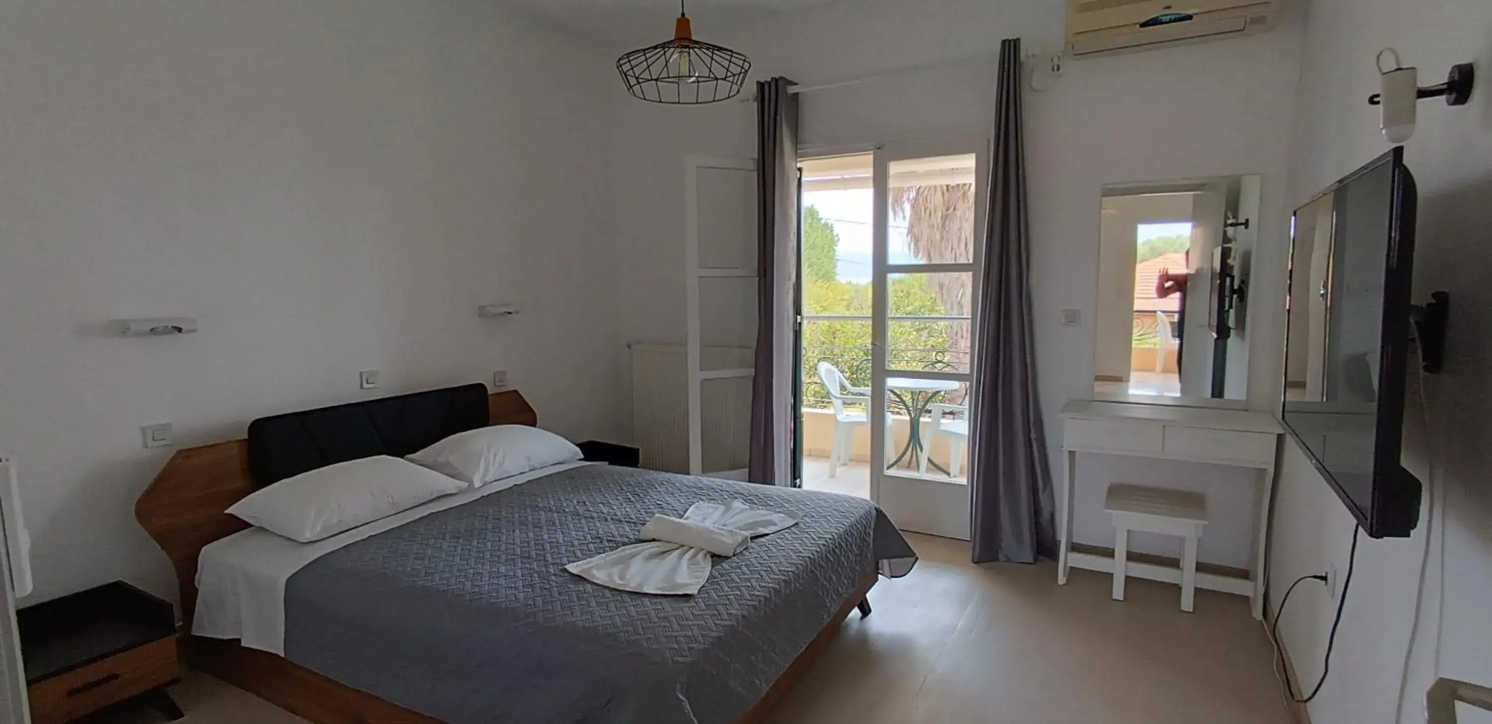 Superior Double or Twin Room with Garden View in IL MIRTO VERDE Superior Double or Twin Room with Garden View in IL MIRTO VERDE