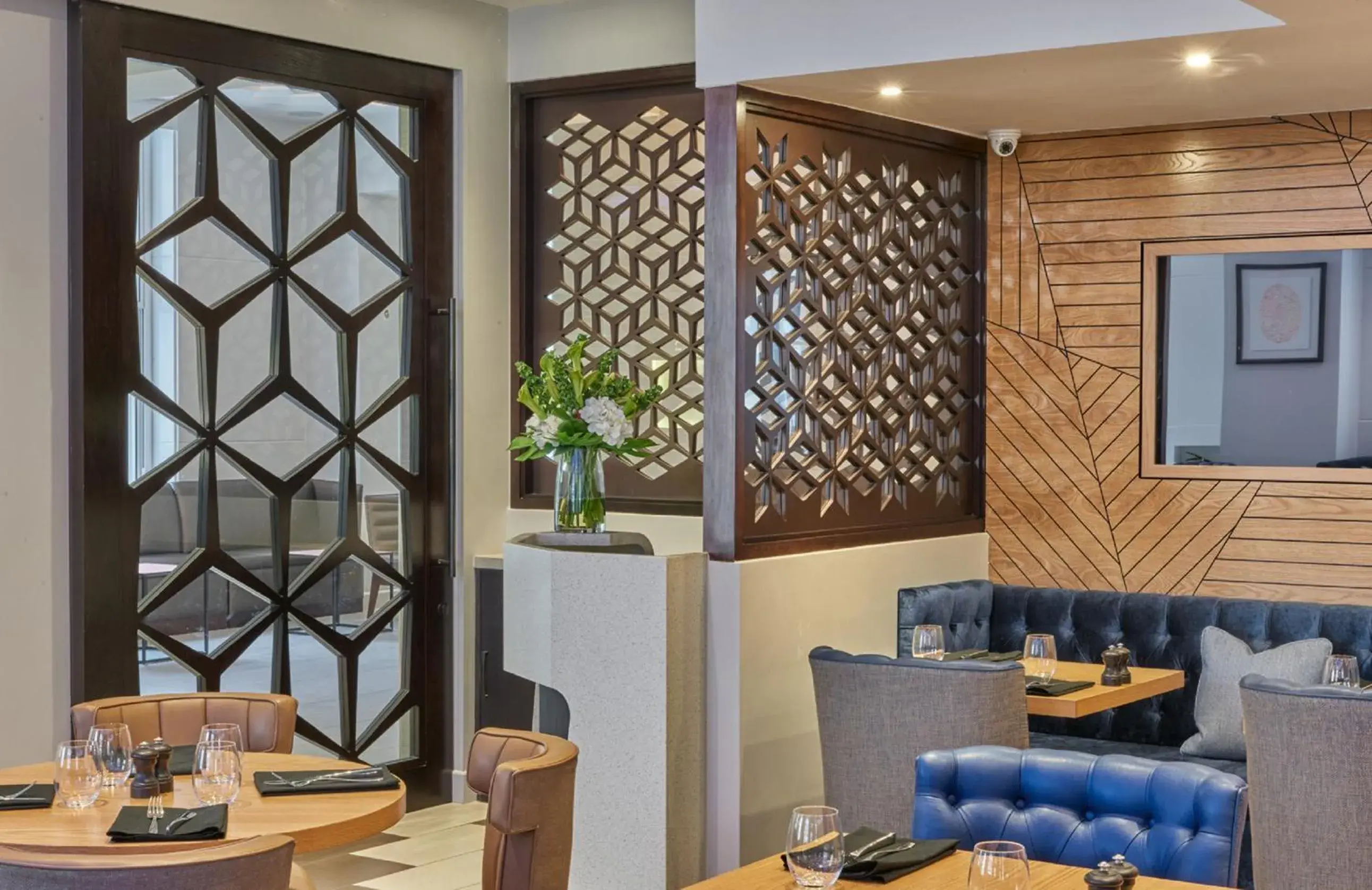 Facade/entrance in Norfolk Towers Paddington Facade/entrance in Norfolk Towers Paddington