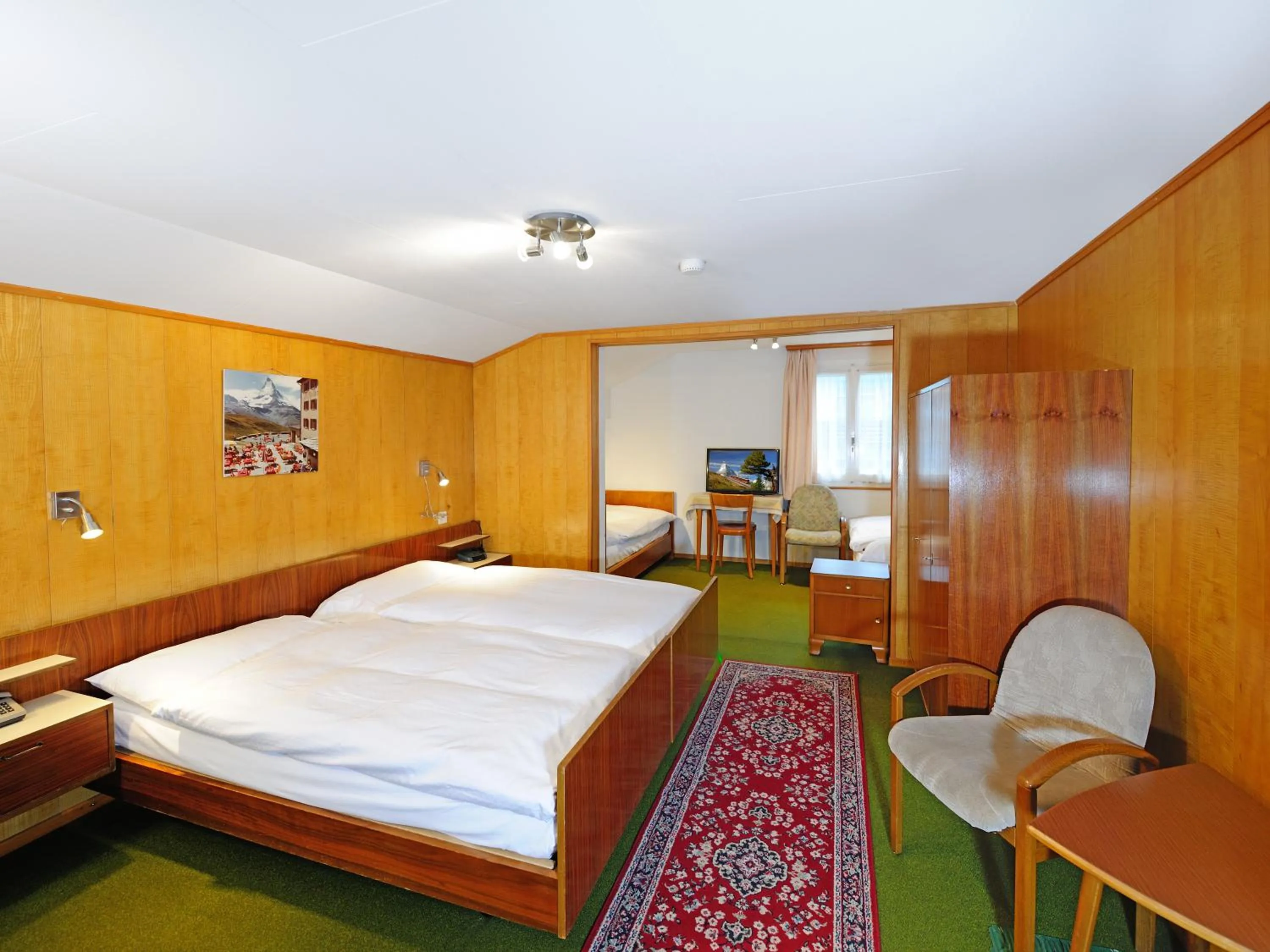 Photo of the whole room, Bed in Hotel Alphubel