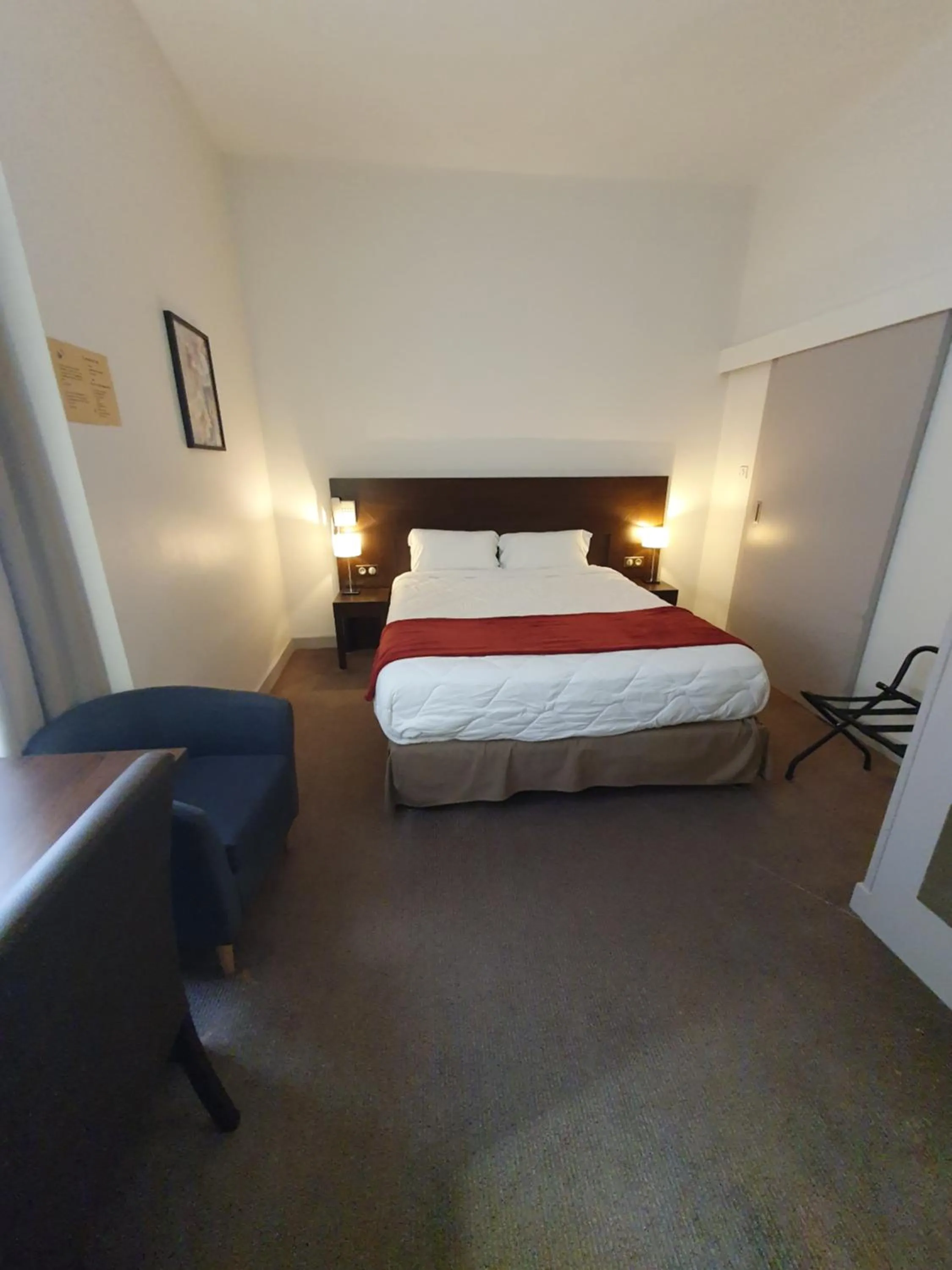 Double Room in Hotel de Montaulbain