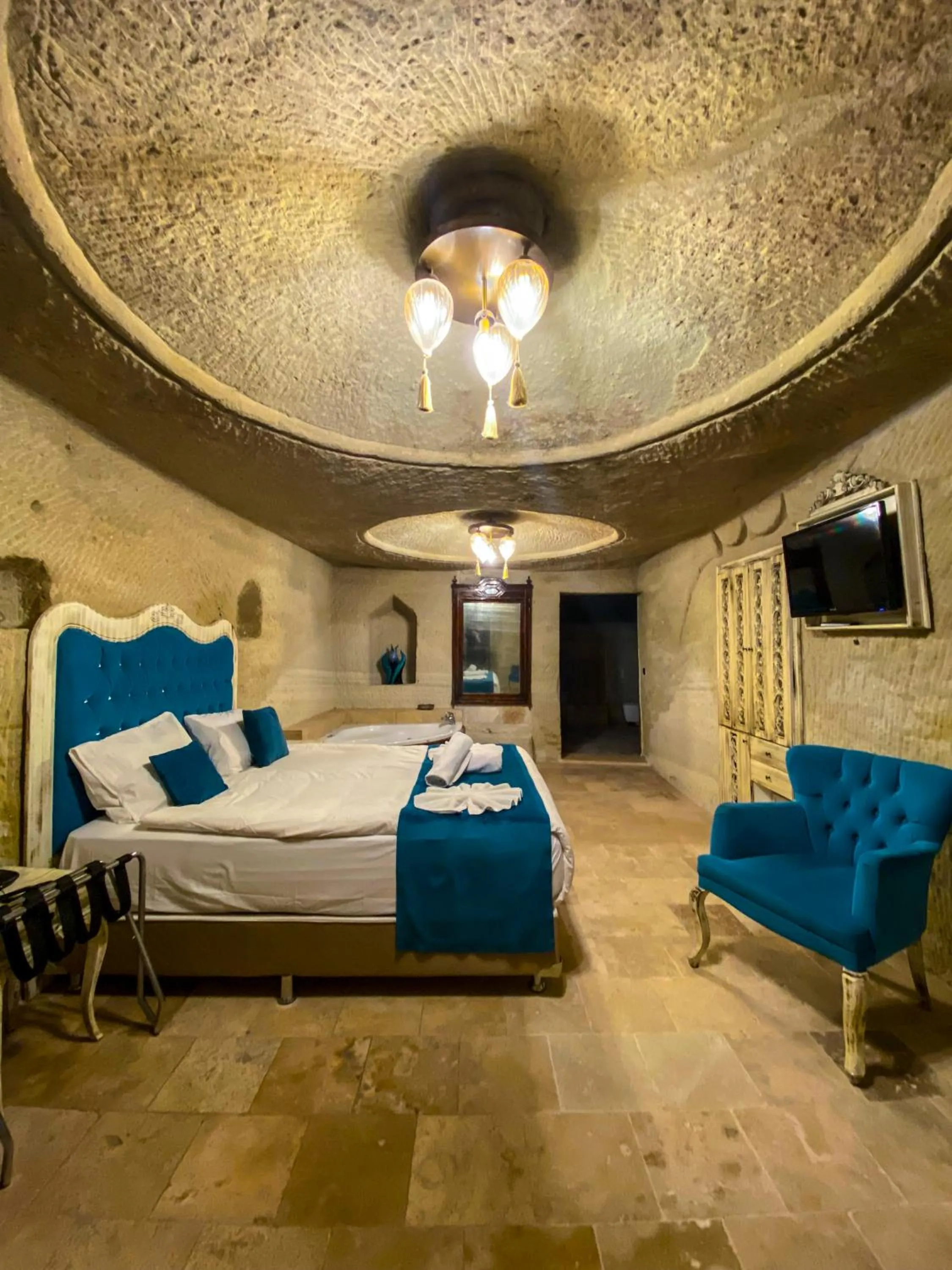 Photo of the whole room, Bed in Milagre Cave Hotel