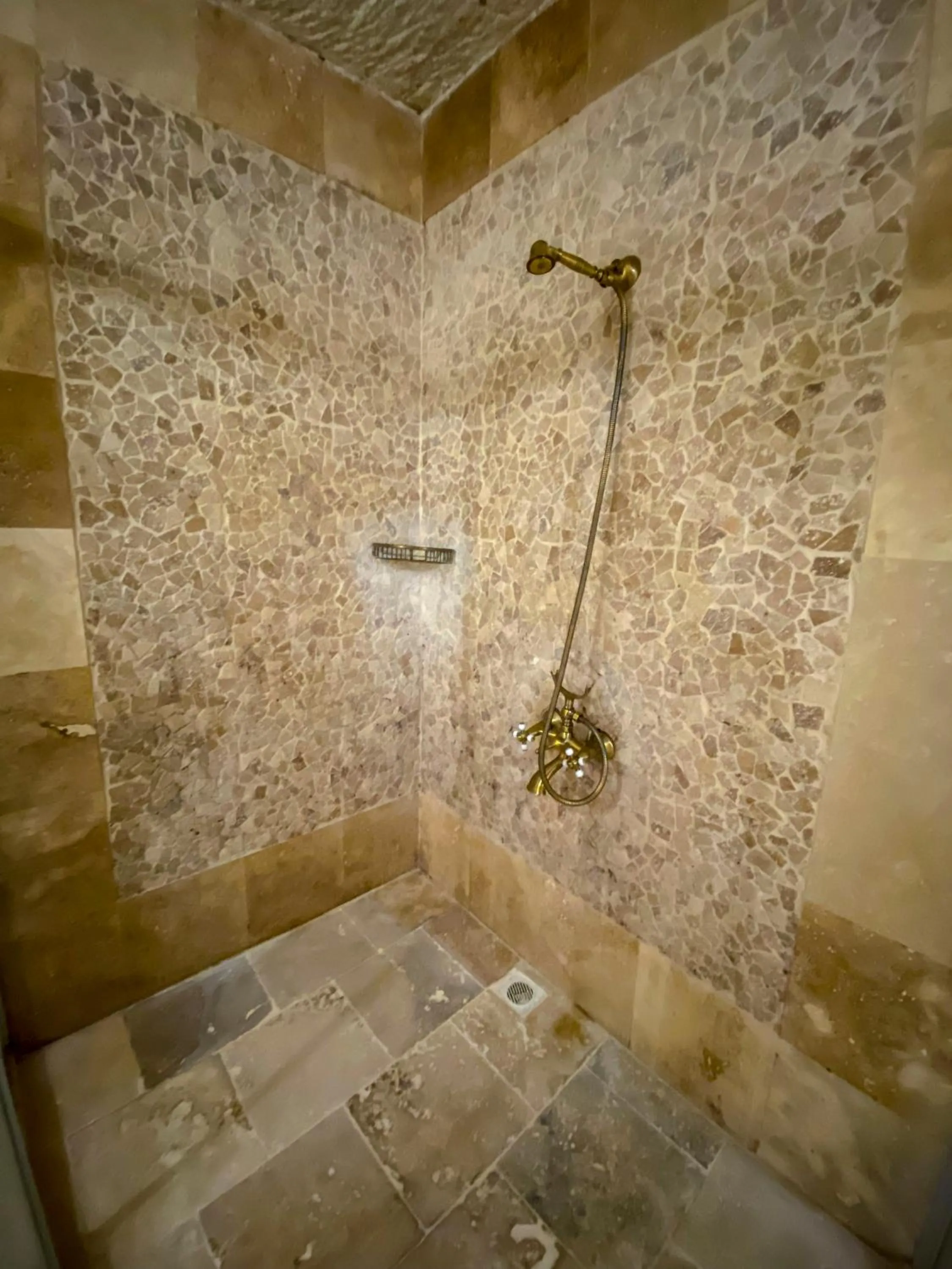 Shower, Bathroom in Milagre Cave Hotel